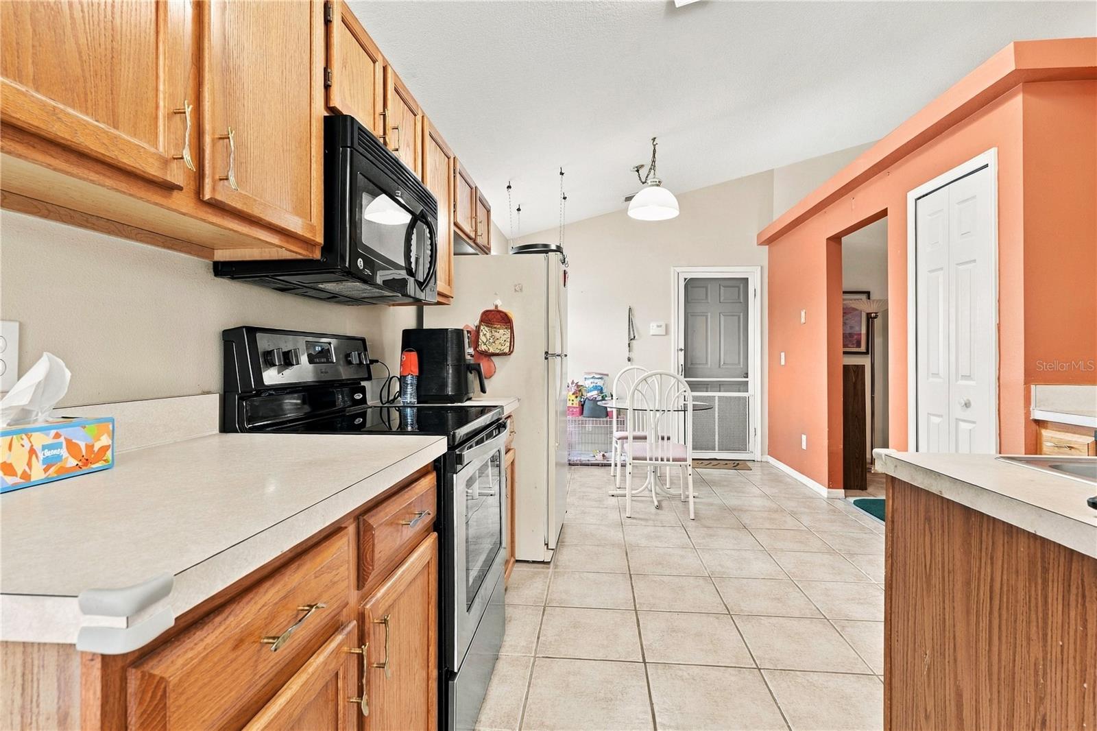 2134 Cobblefield Cir Property Photo 9