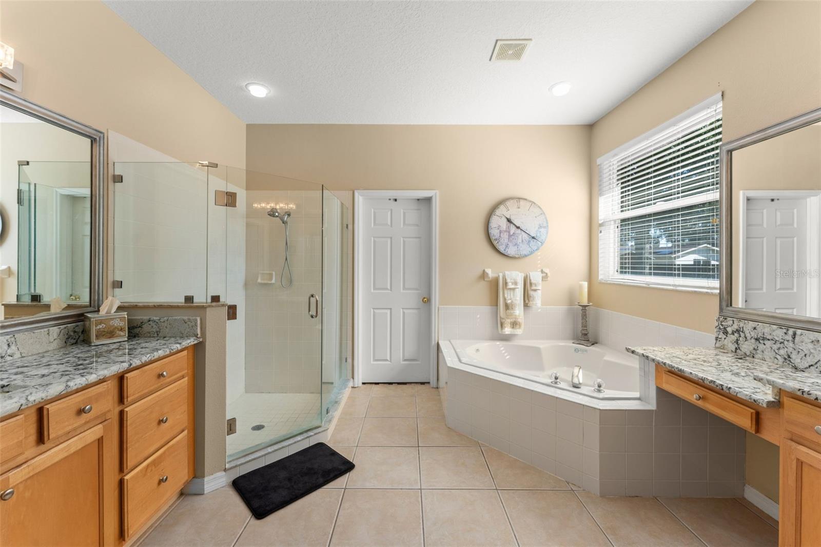 3833 Emerald Estates Cir Property Photo 17
