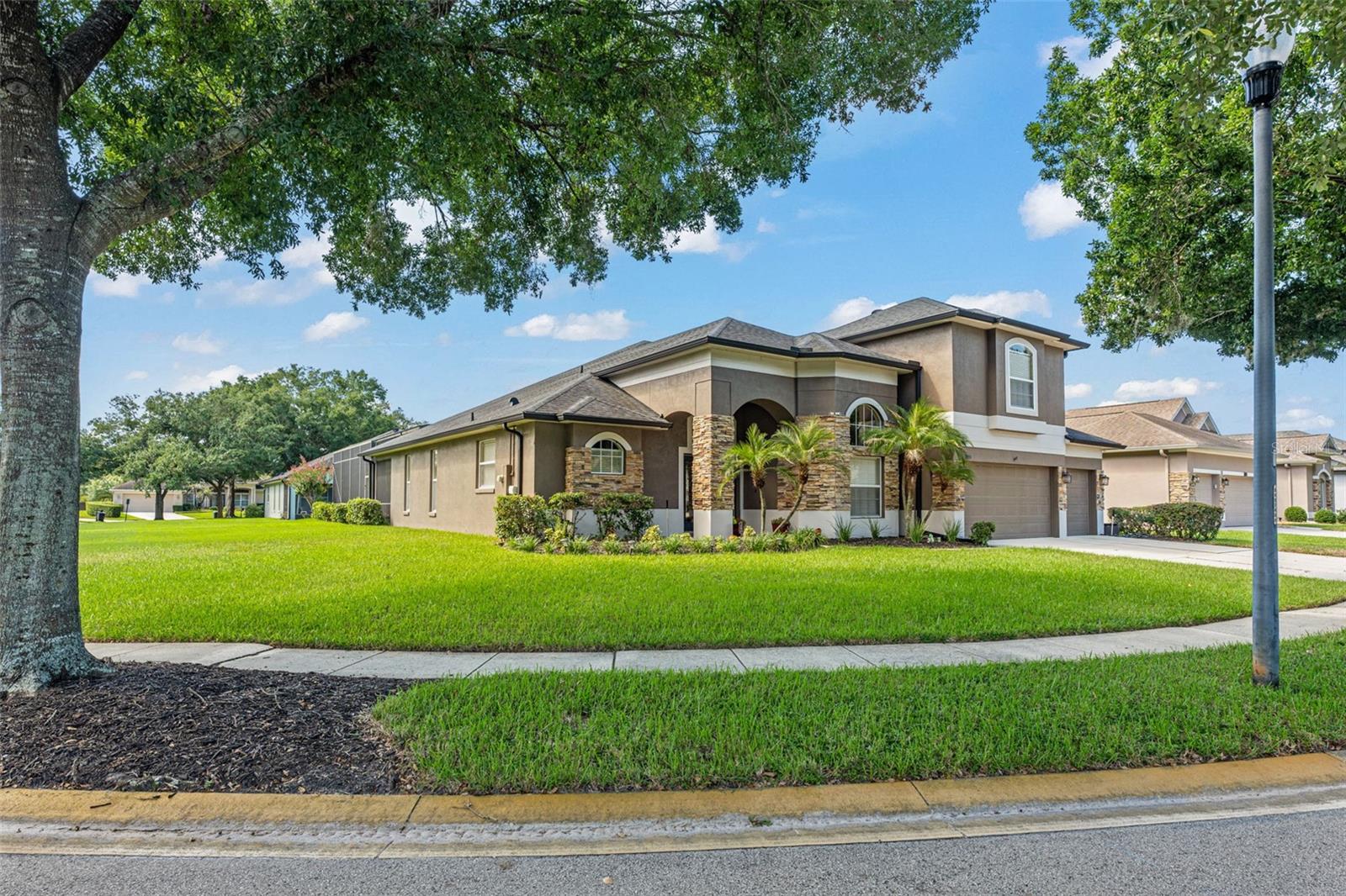 3833 Emerald Estates Cir Property Photo 58