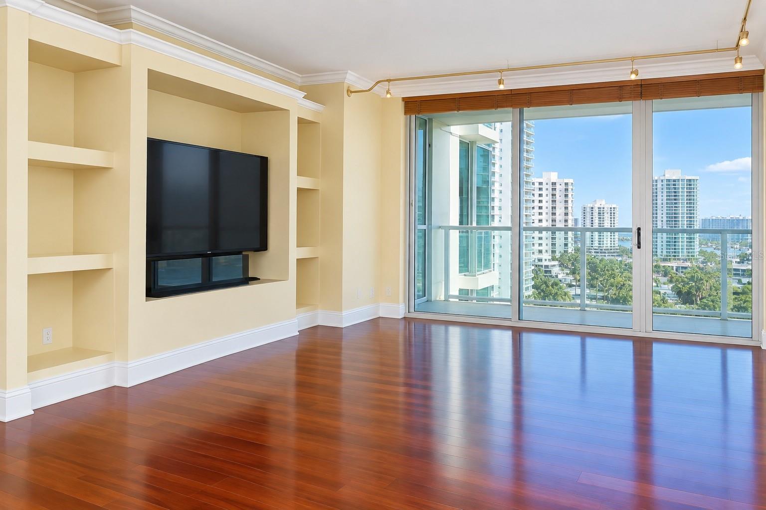 16500 Collins Ave #956 Property Photo 9