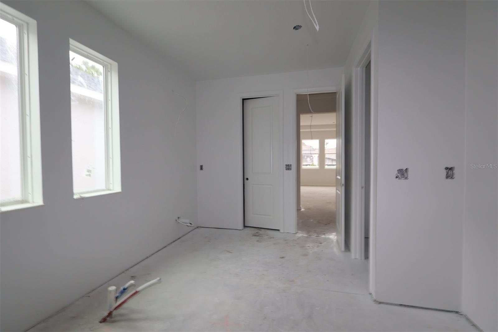 2624 Ravencliffe Ter Property Photo 6