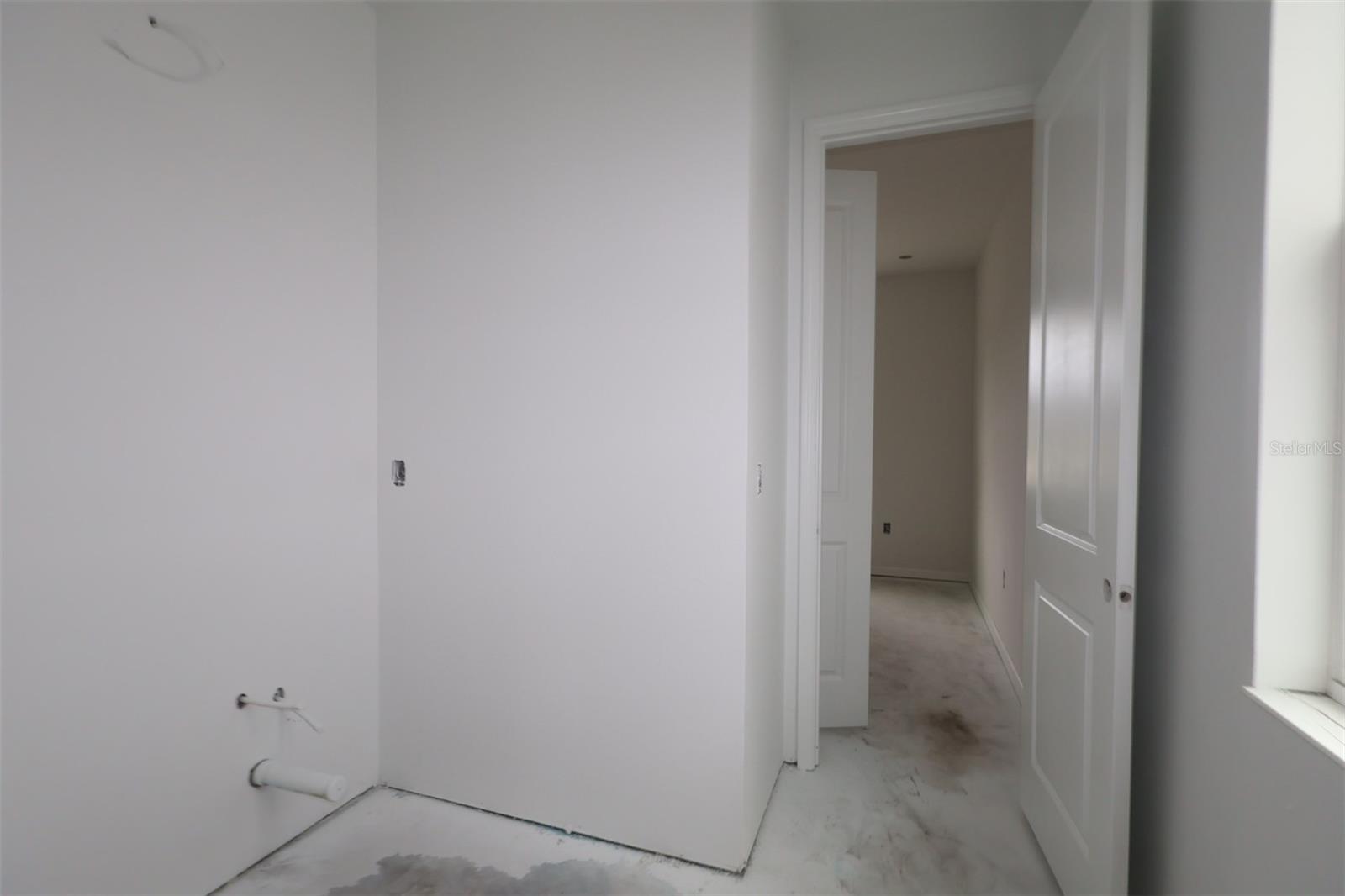 2624 Ravencliffe Ter Property Photo 10
