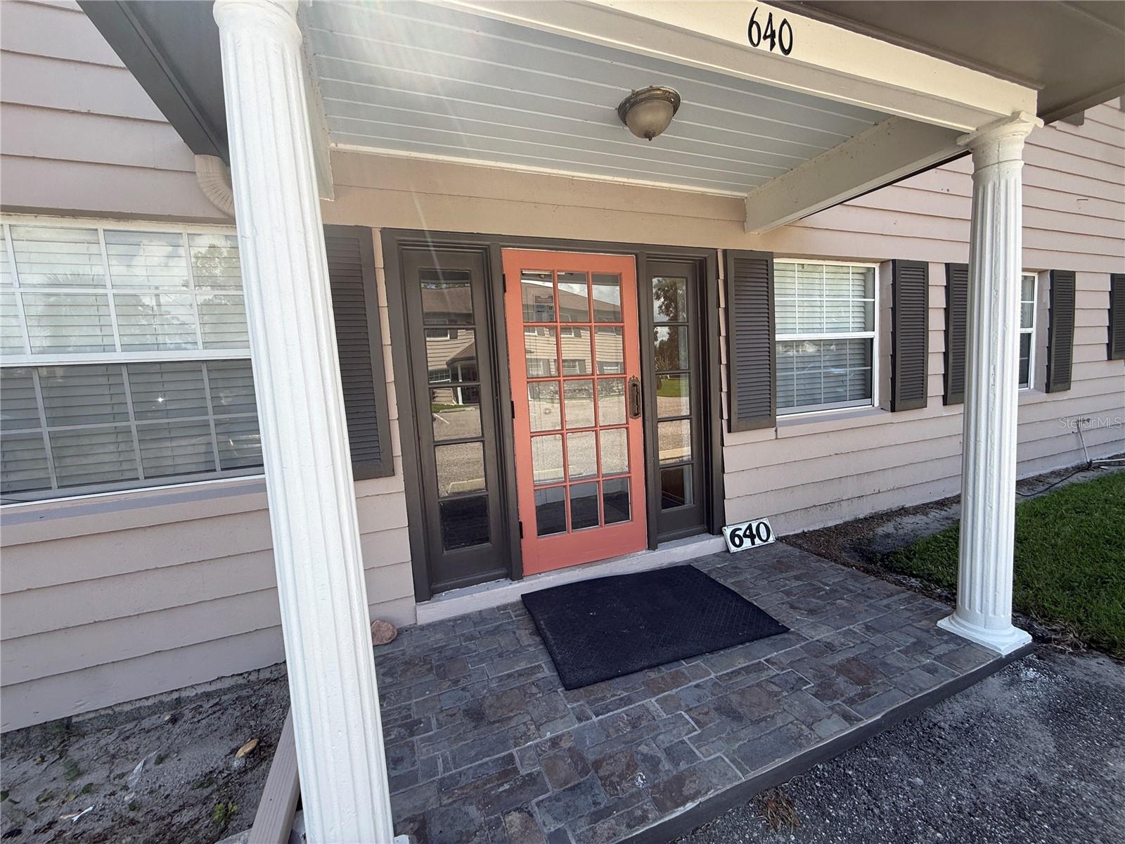 640 Robinhood Dr #c Property Photo 2