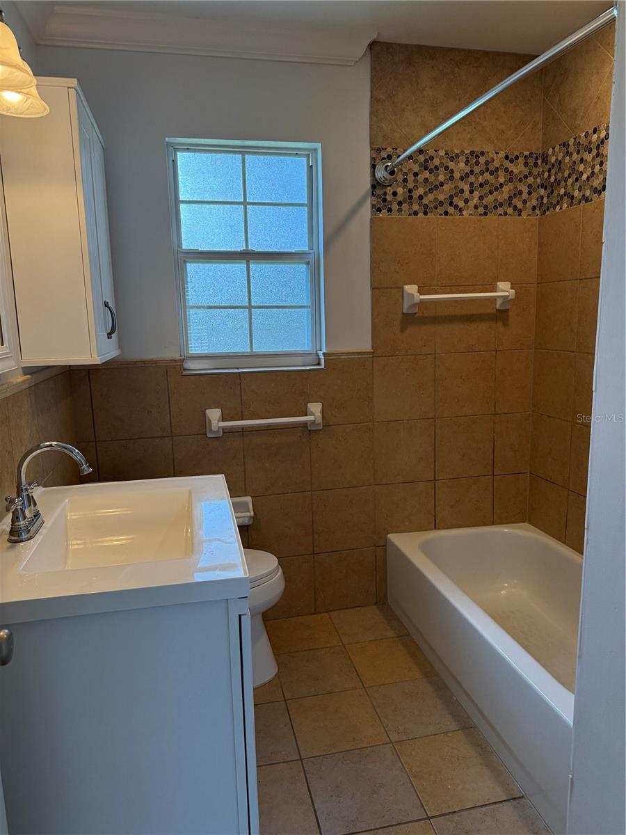 640 Robinhood Dr #c Property Photo 8
