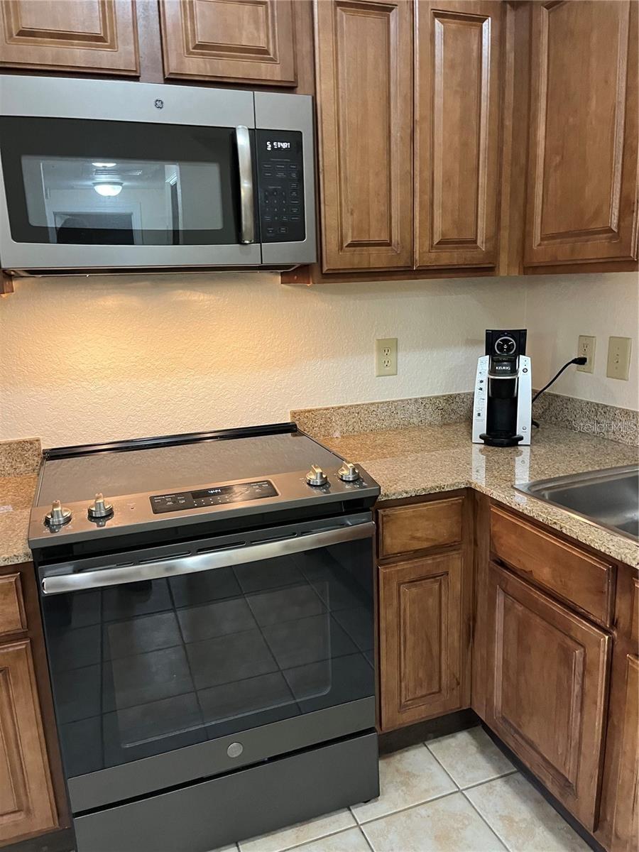 12527 Floridays Resort Dr #311e Property Photo 8