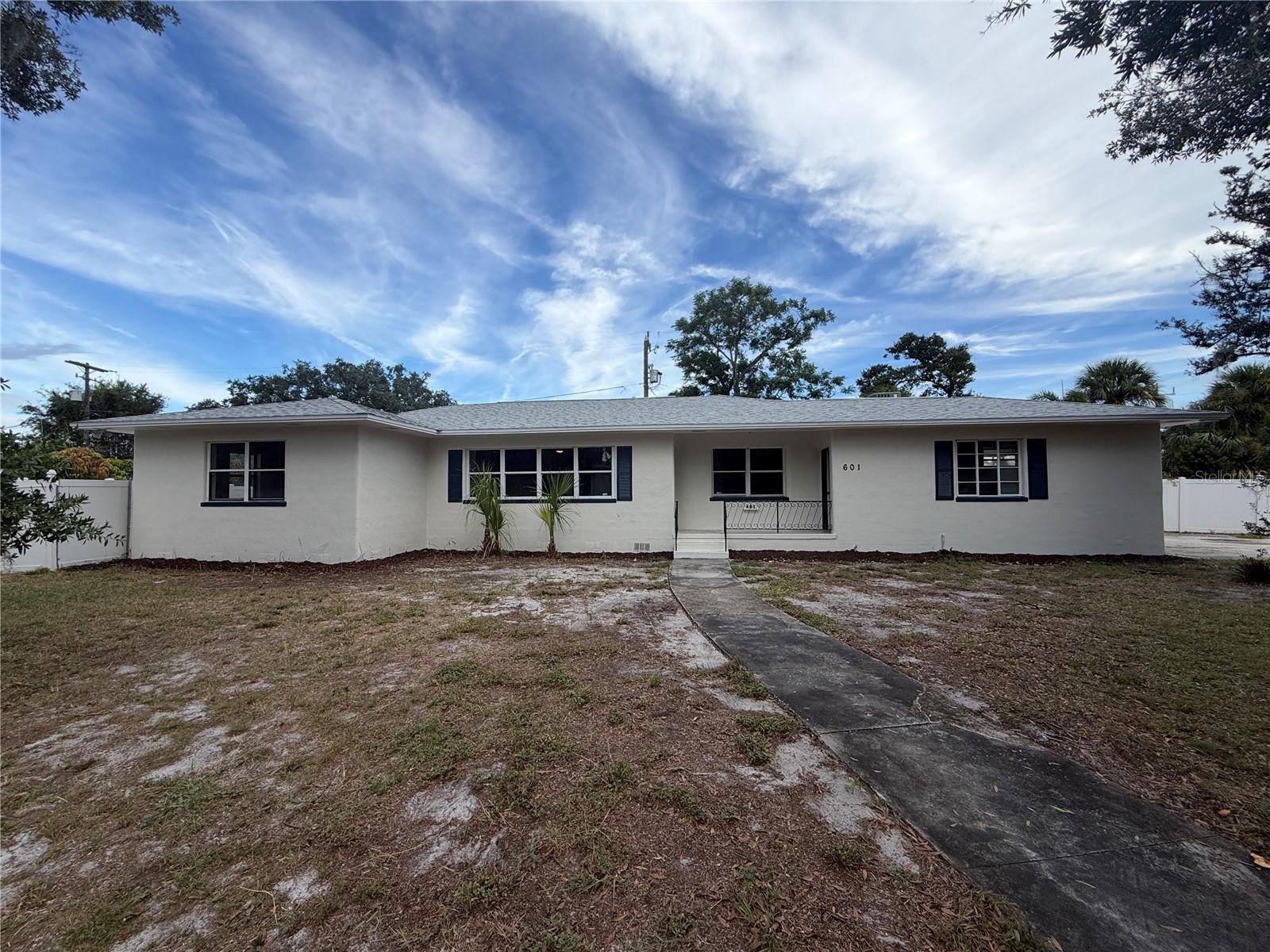 601 Myrtle Way S Property Photo 7