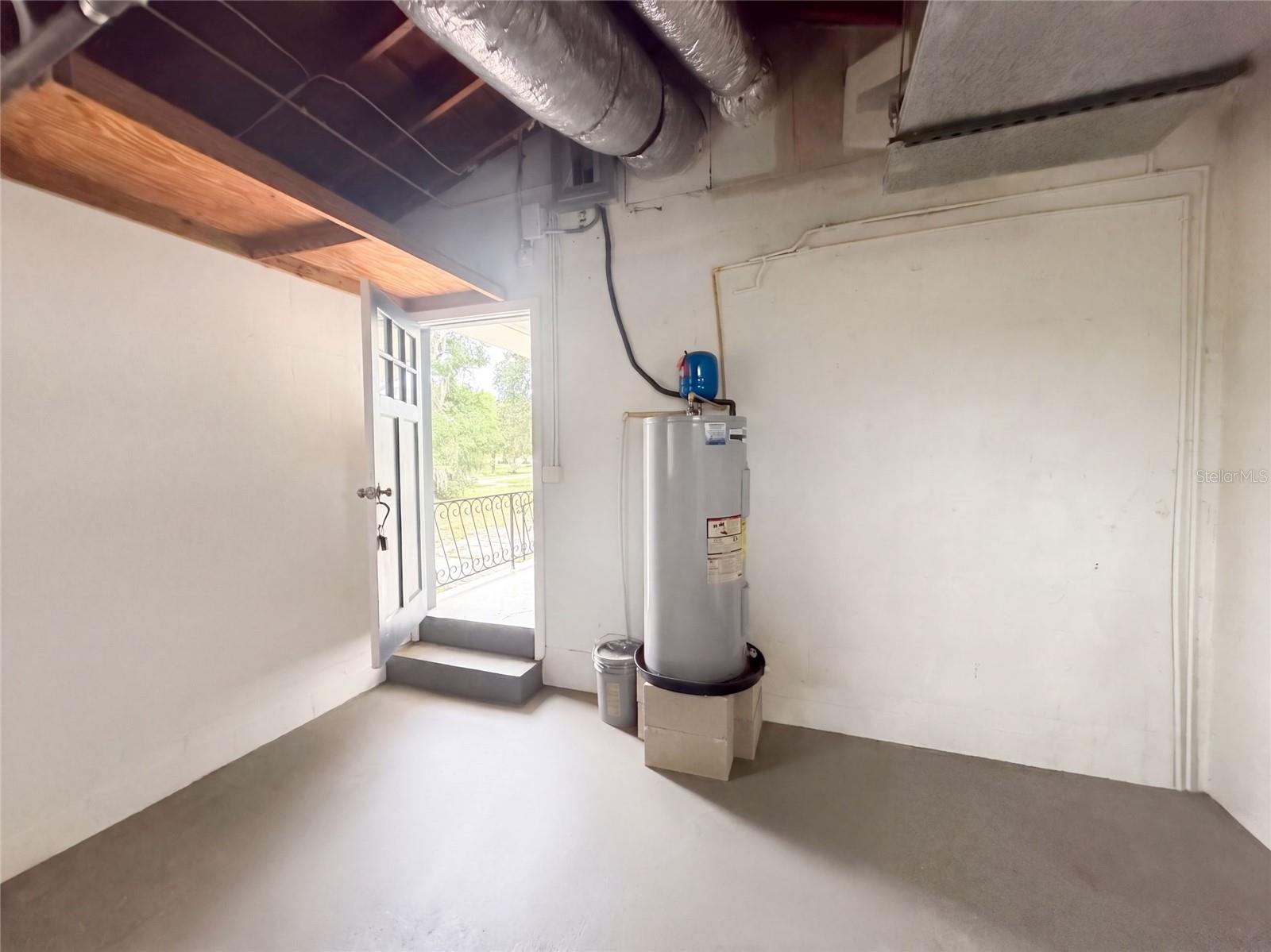 601 Myrtle Way S Property Photo 25