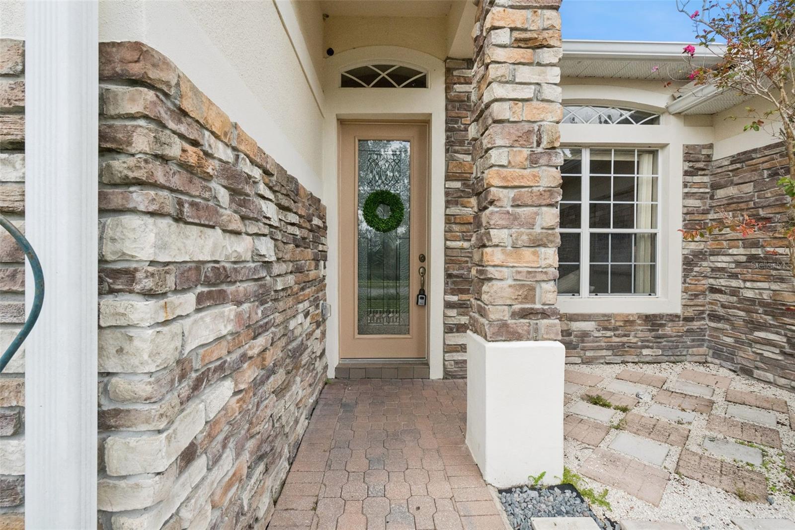 16460 Tudor Grove Dr Property Photo 14