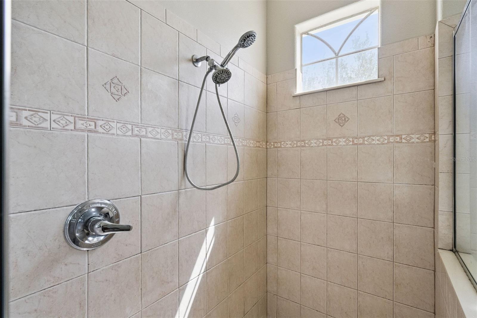 16460 Tudor Grove Dr Property Photo 32