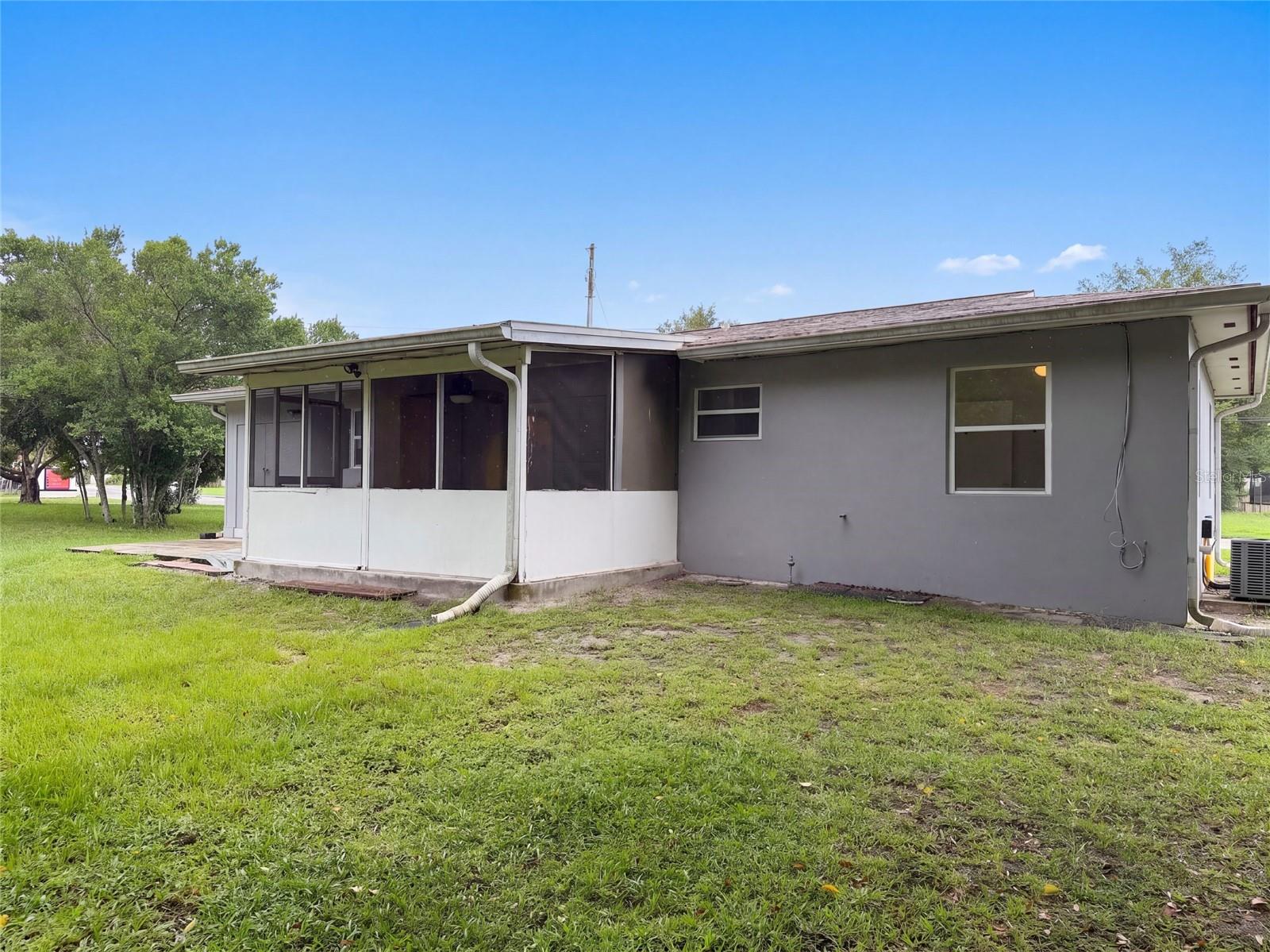 1521 Fort Smith Blvd Property Photo 5