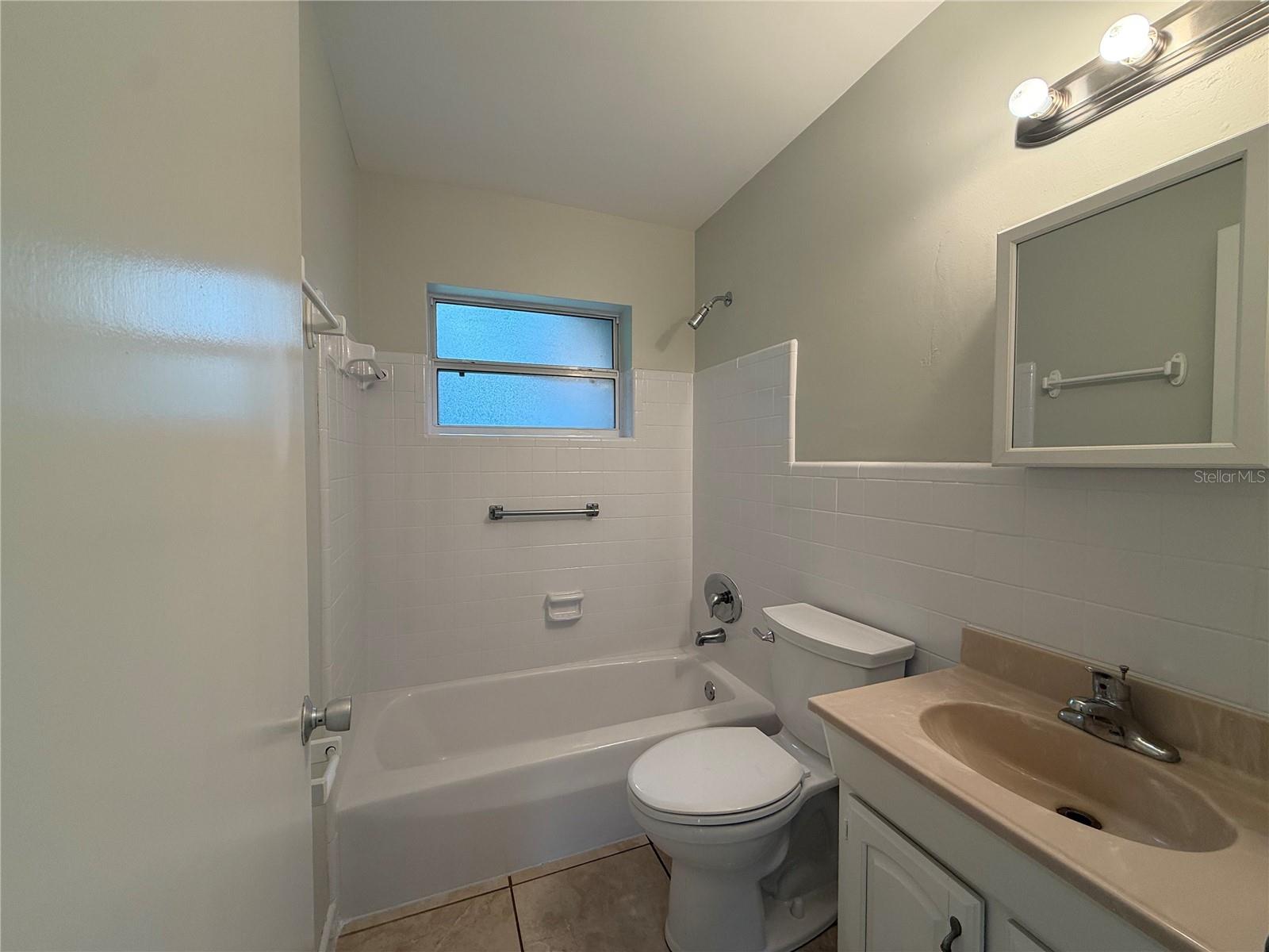1521 Fort Smith Blvd Property Photo 6
