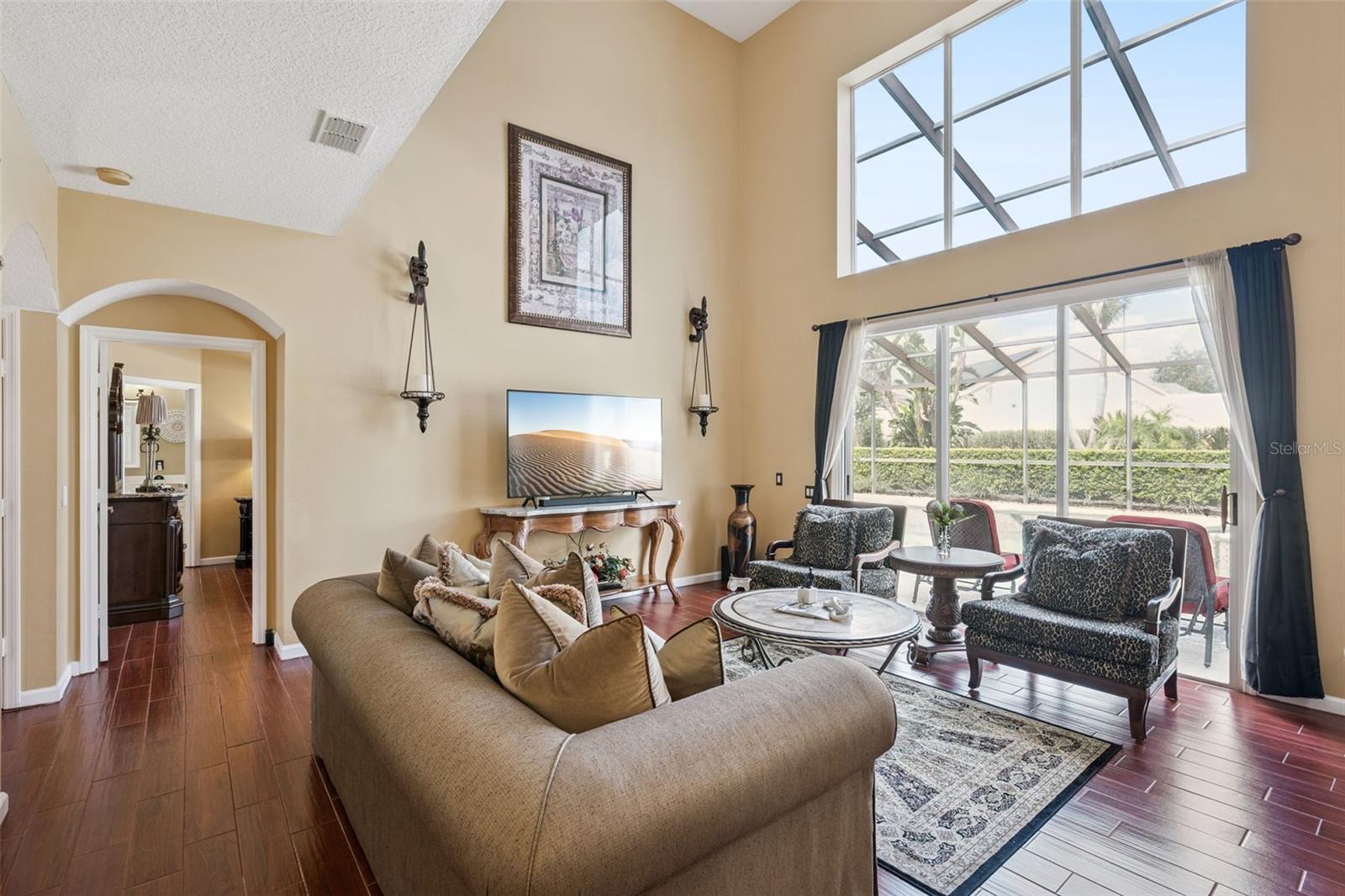 10407 Windermere Chase Blvd Property Photo 8