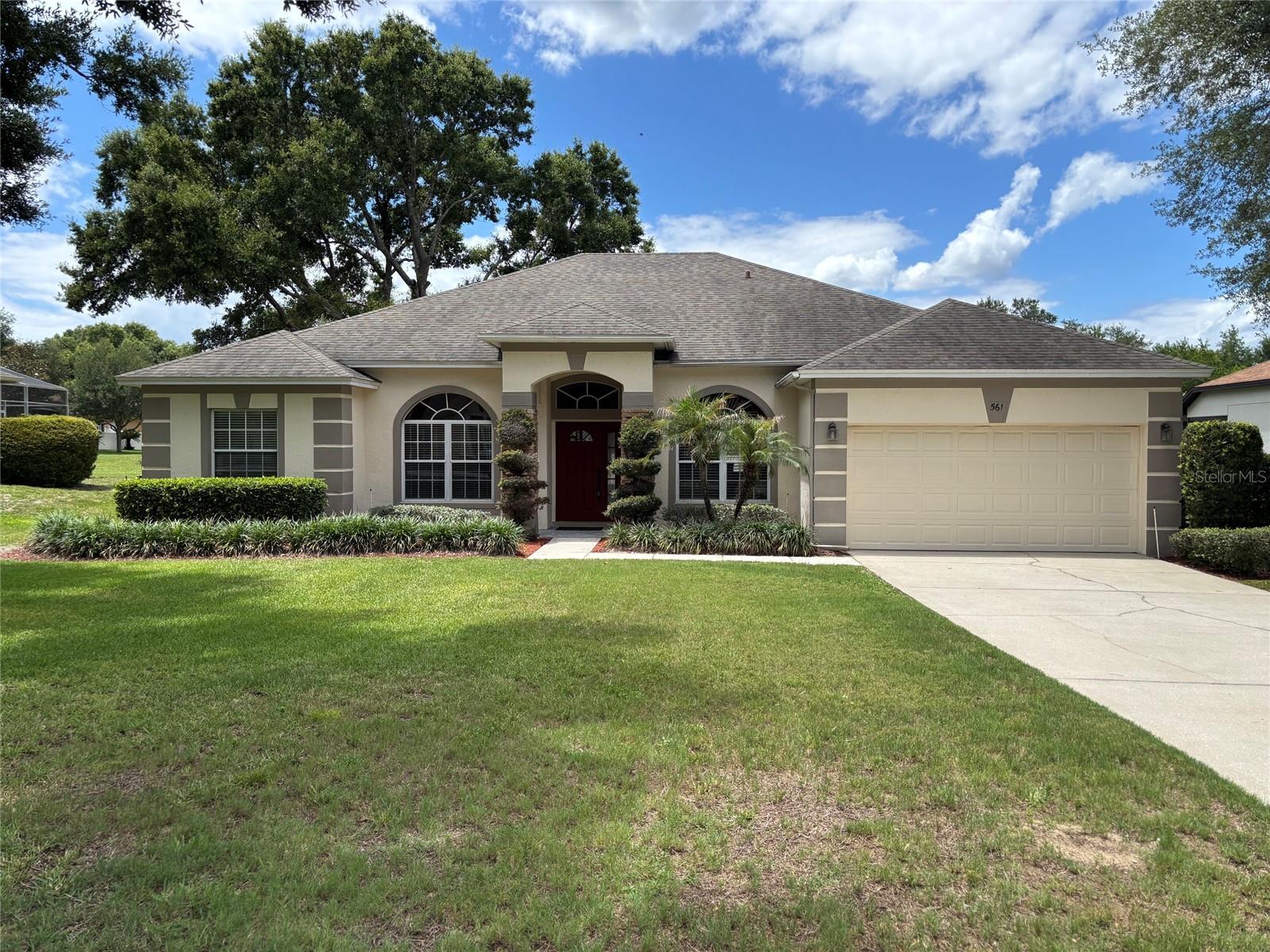 561 STRATHCLYDE CT Property Photo 1