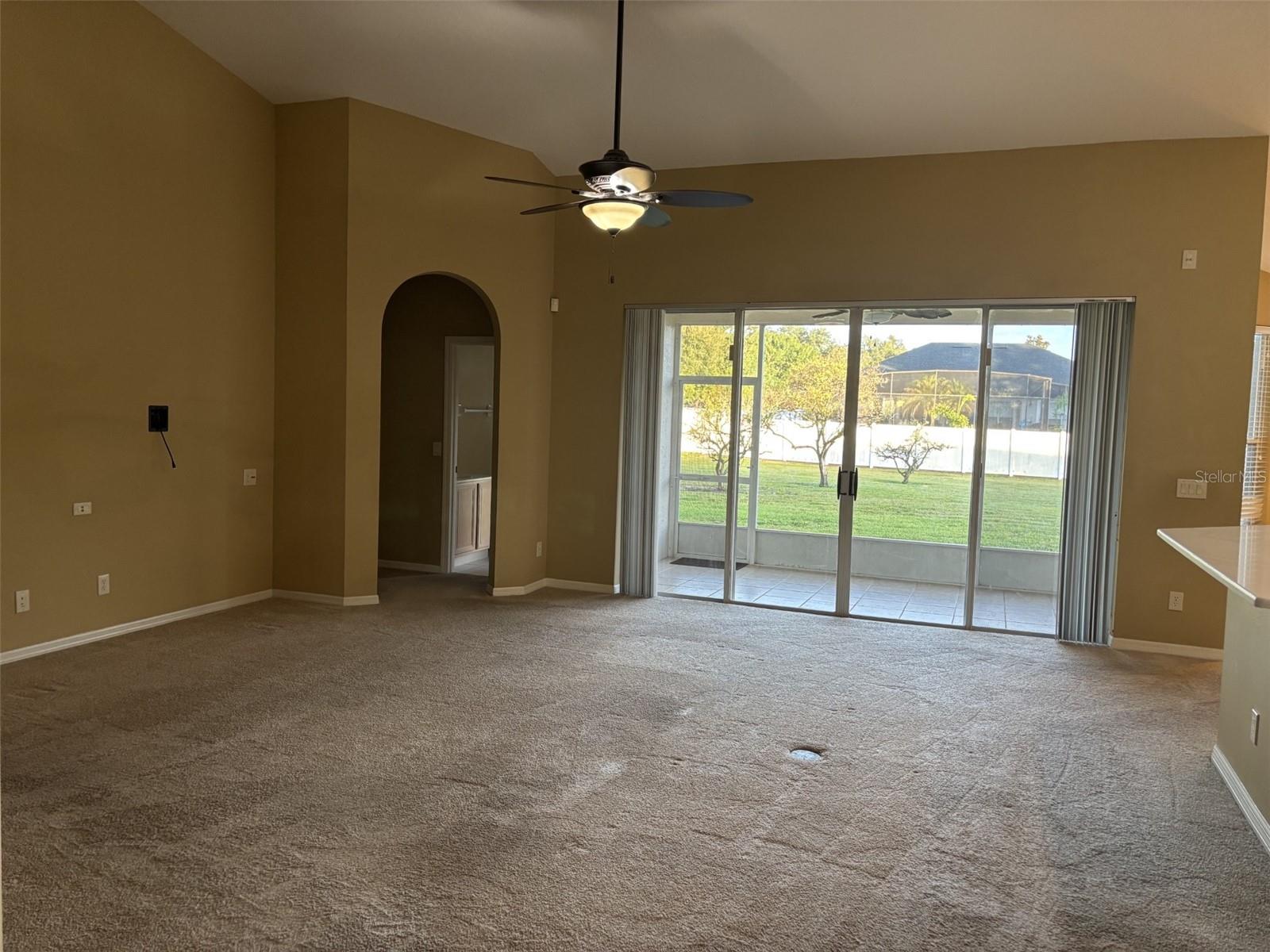 561 Strathclyde Ct Property Photo 6