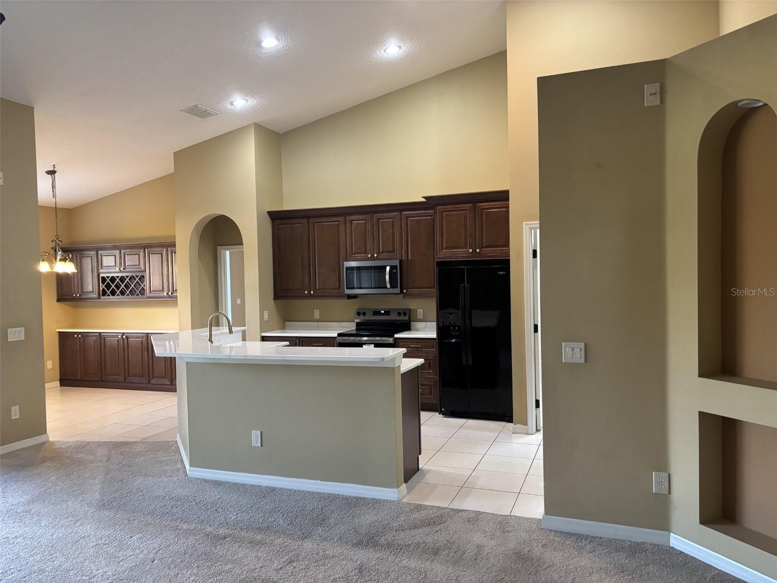 561 Strathclyde Ct Property Photo 8