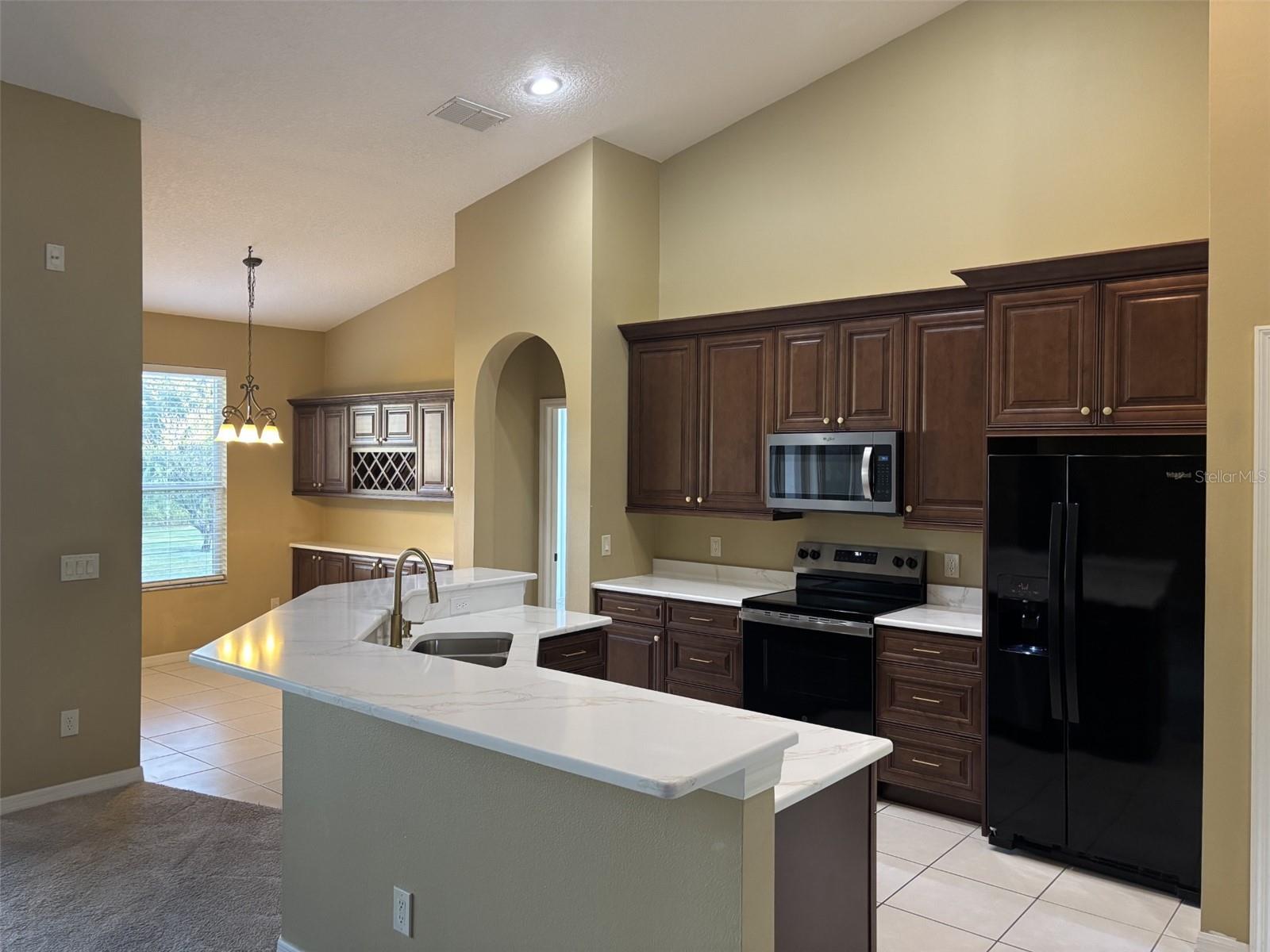 561 Strathclyde Ct Property Photo 9