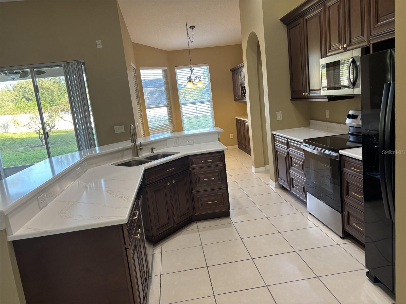 561 Strathclyde Ct Property Photo 10