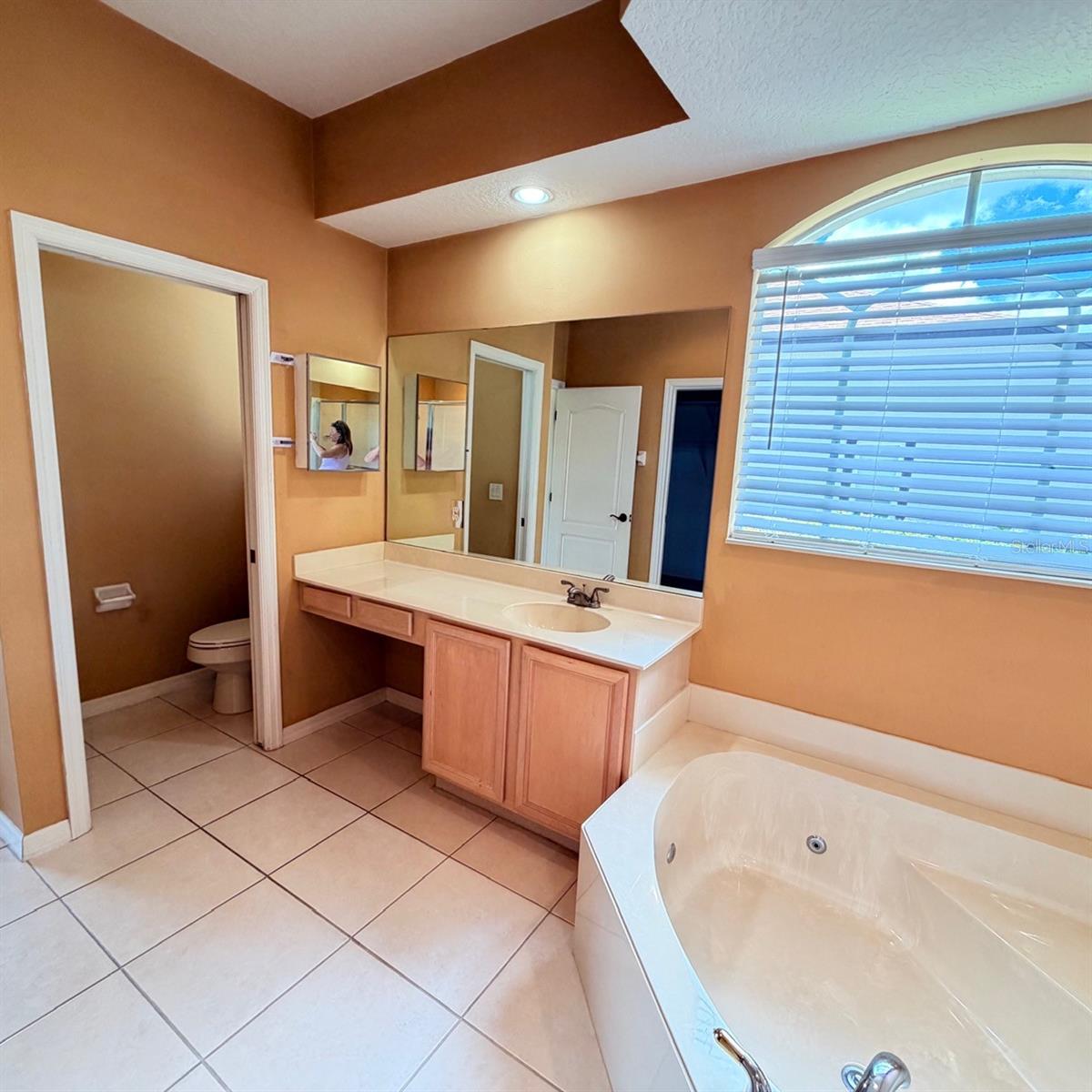 561 Strathclyde Ct Property Photo 17