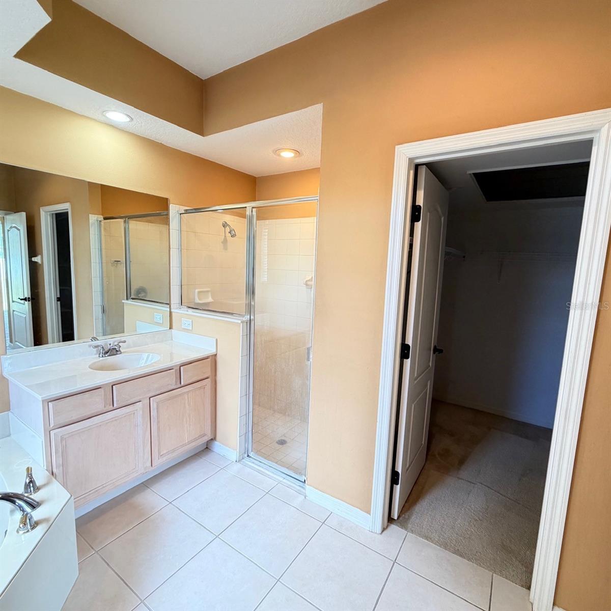 561 Strathclyde Ct Property Photo 18