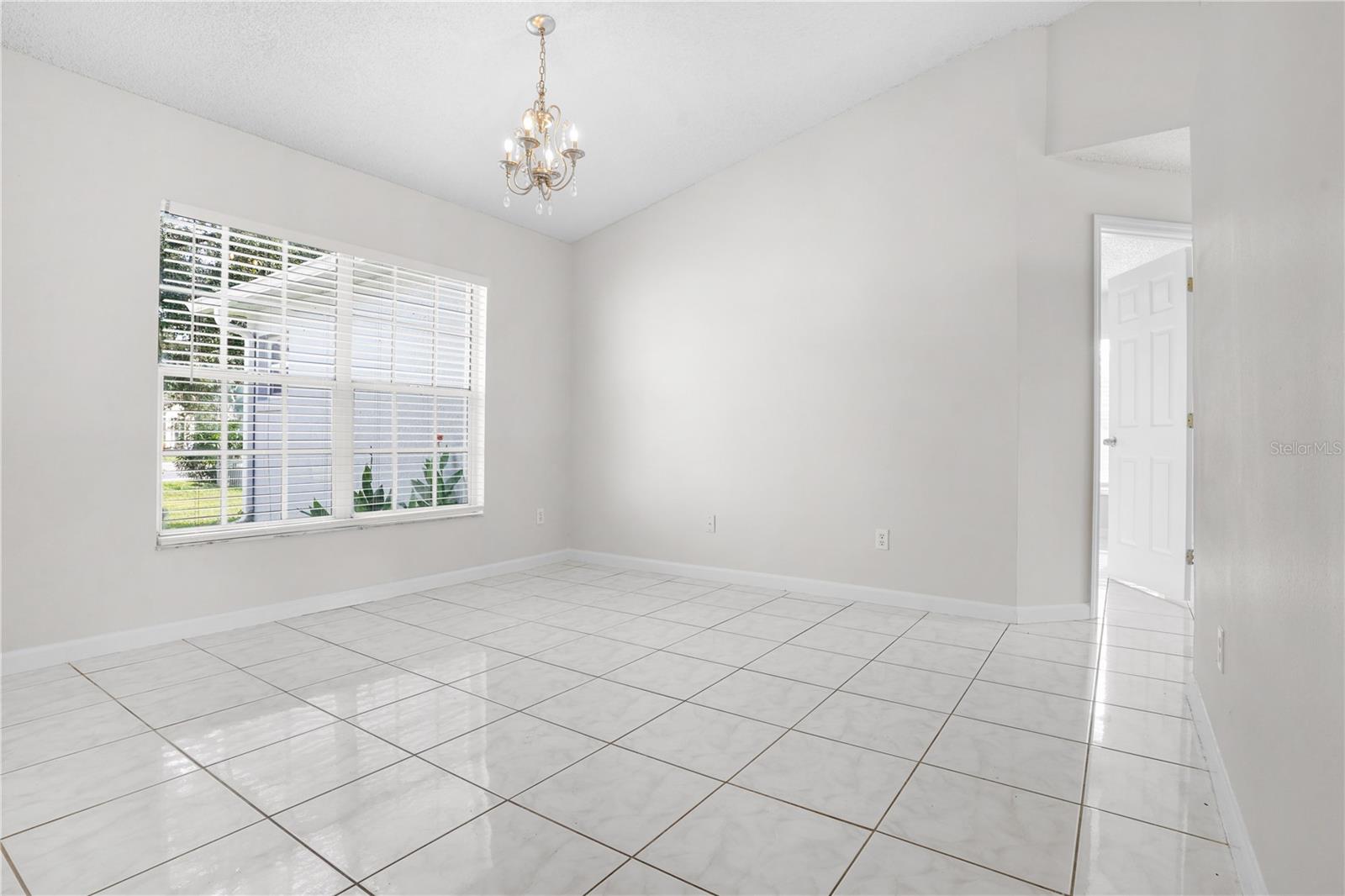 636 Regency Way Property Photo 15