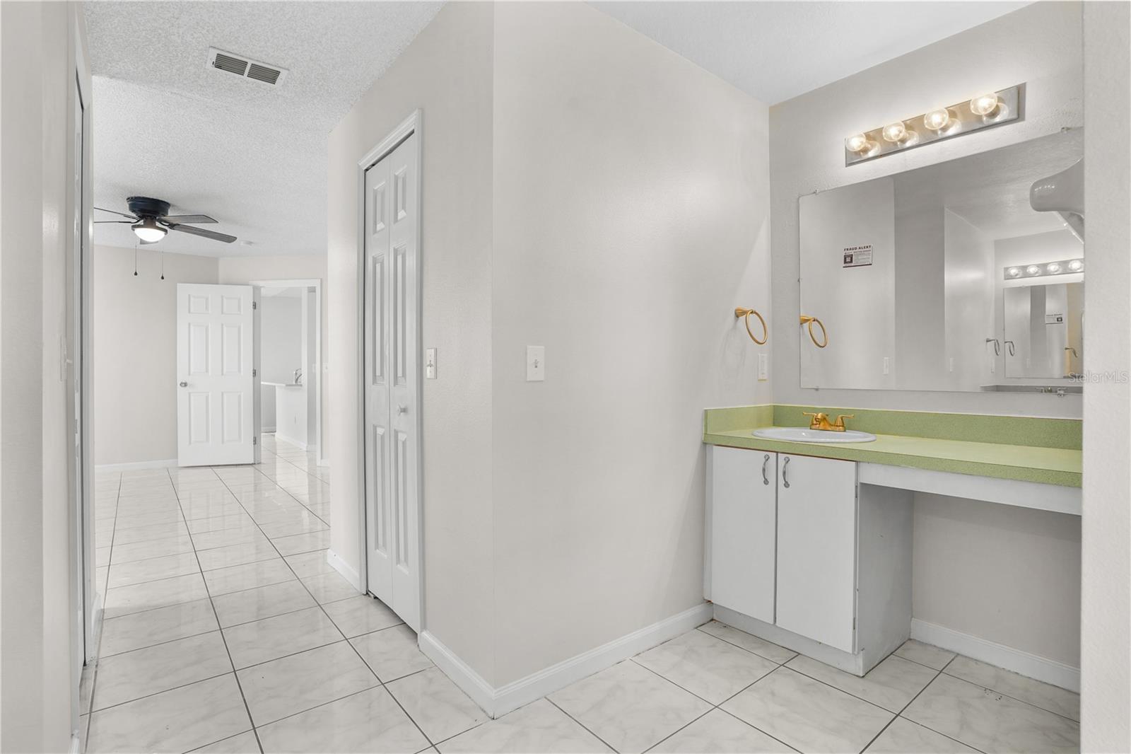 636 Regency Way Property Photo 21