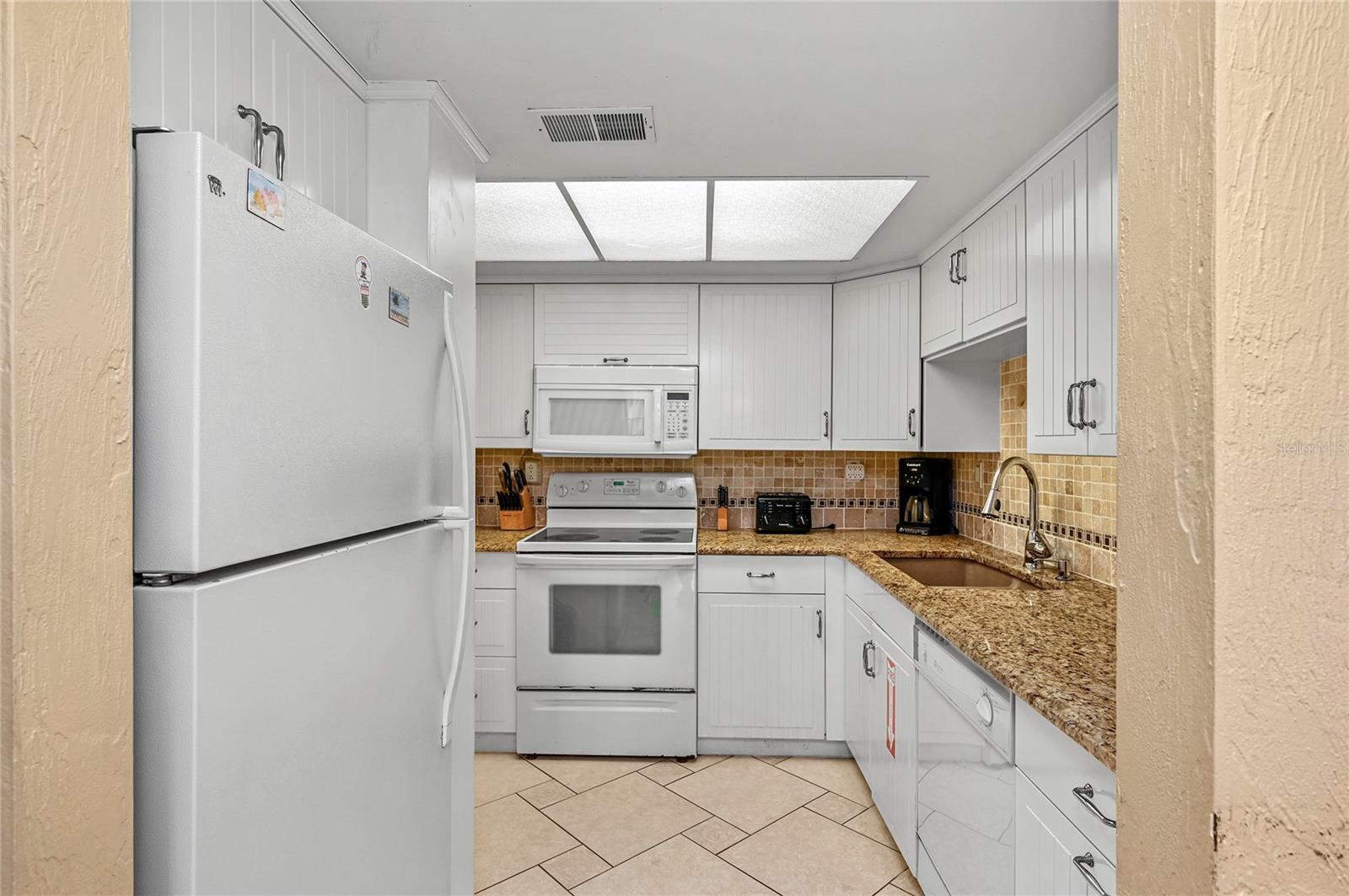 4175 S Atlantic Ave #204 Property Photo 5