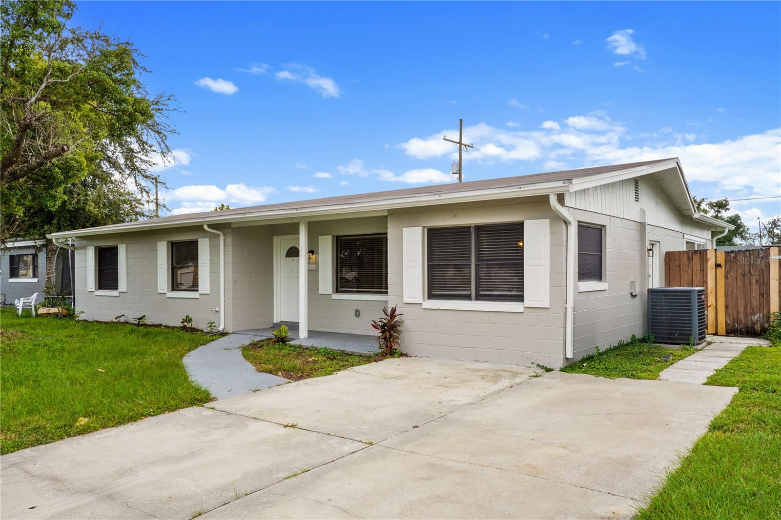 3926 Citadel Dr Property Photo 3