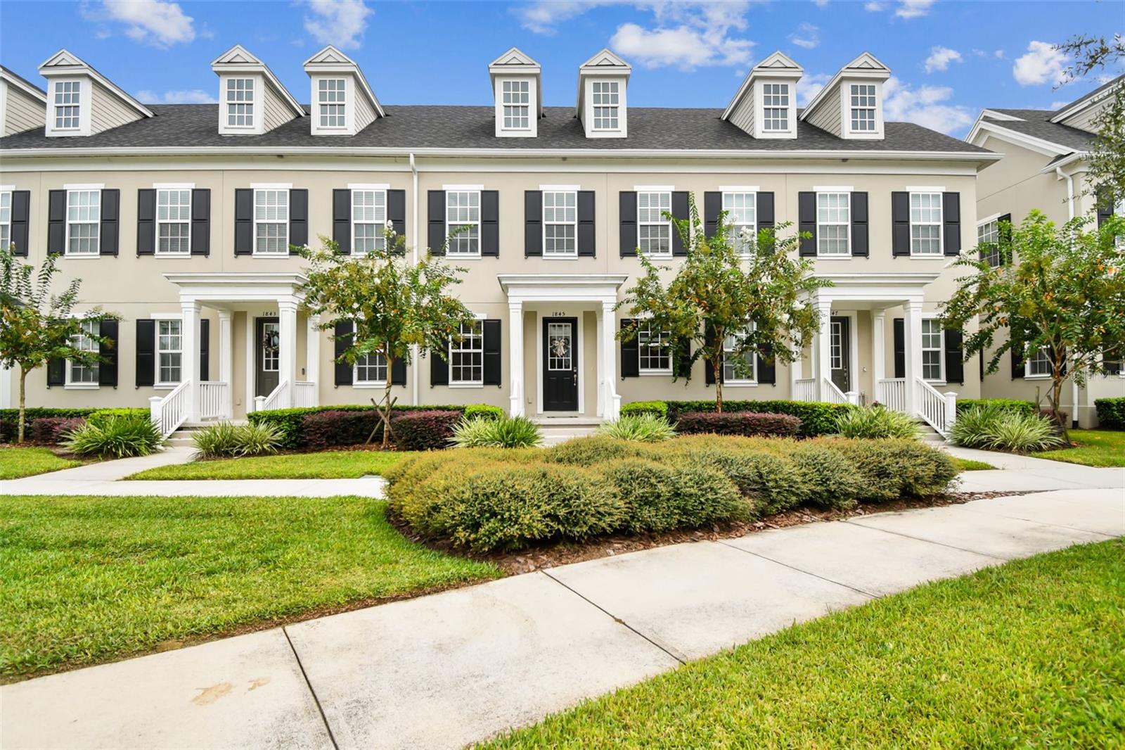 1845 ISLAND VILLAGE WAY Property Photo 1