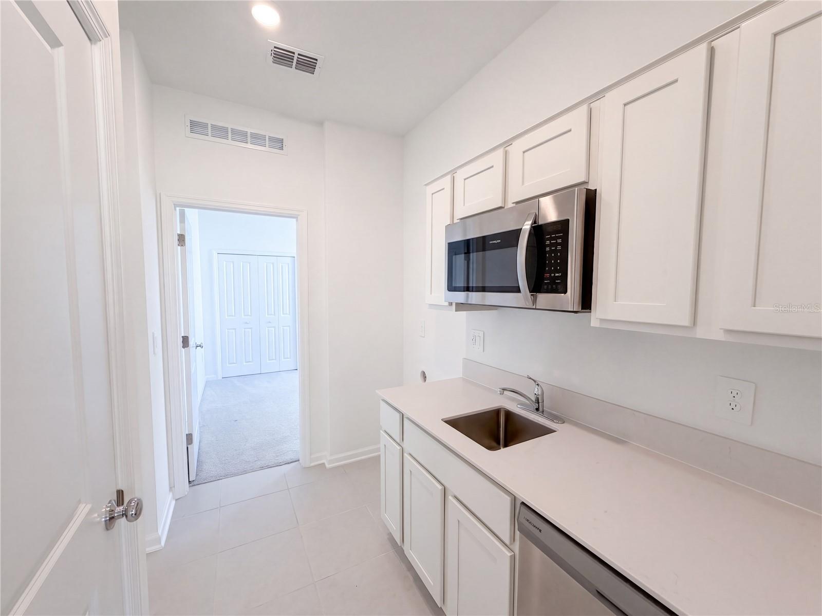 1520 Redwood Ln #m Property Photo 5