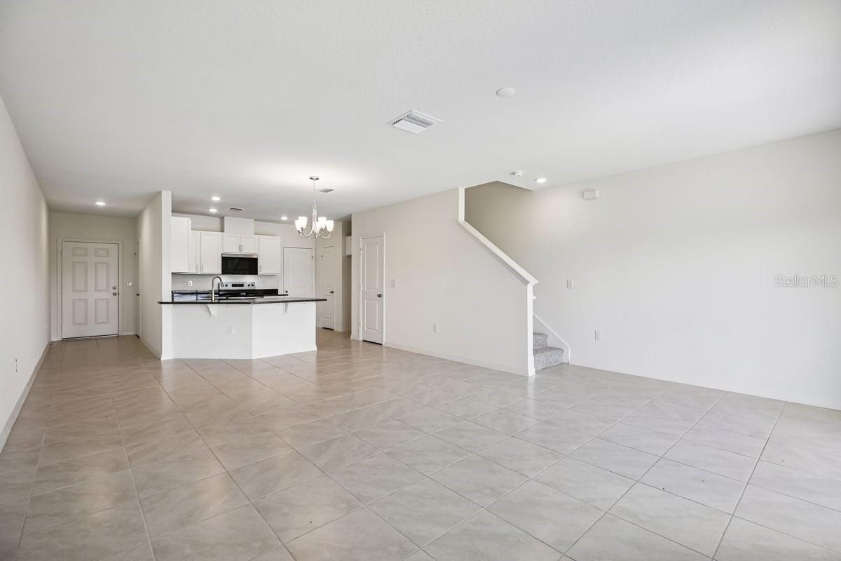 382 Sequoia Dr Property Photo 4