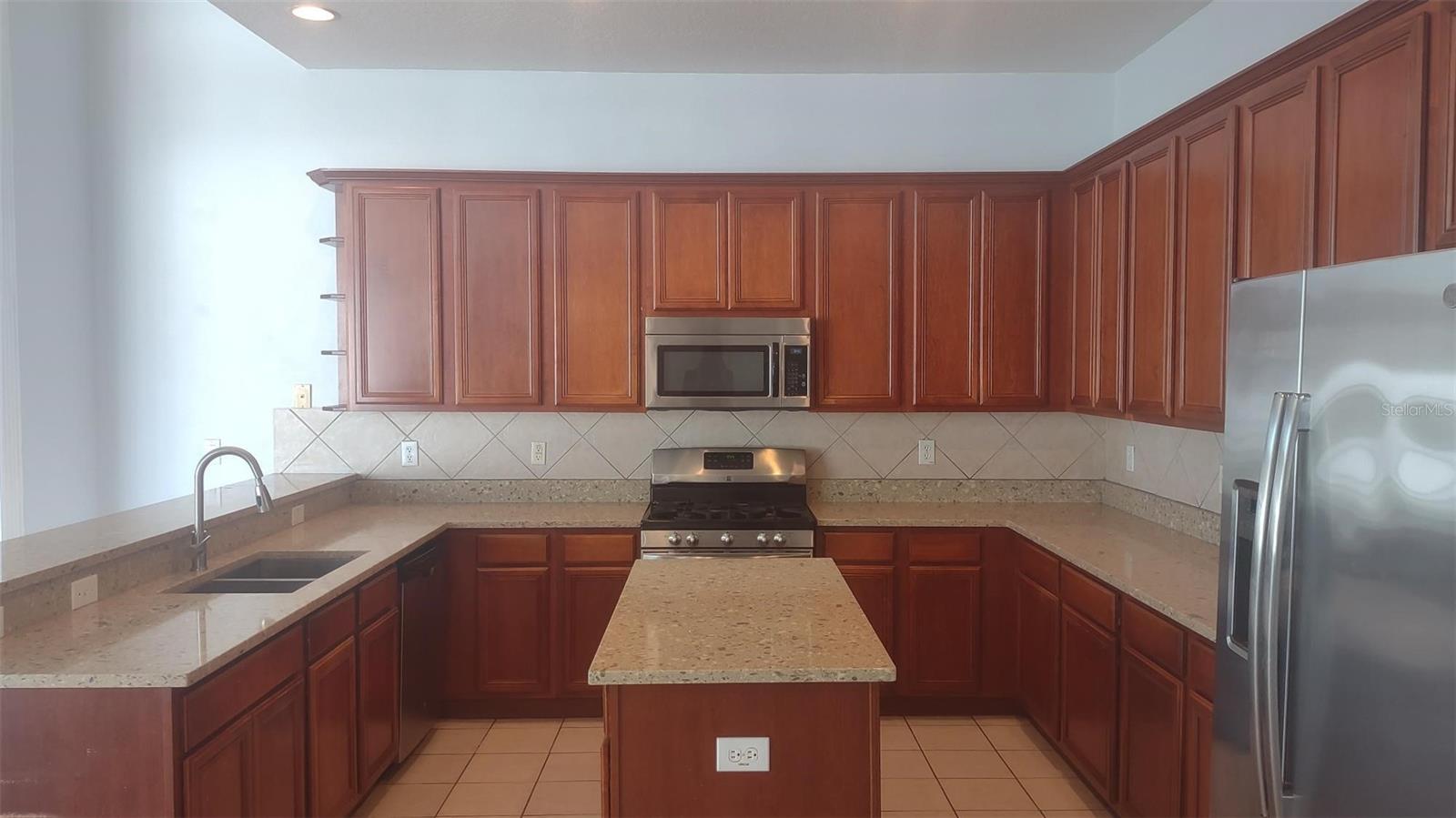 18309 Eastwyck Dr Property Photo 3