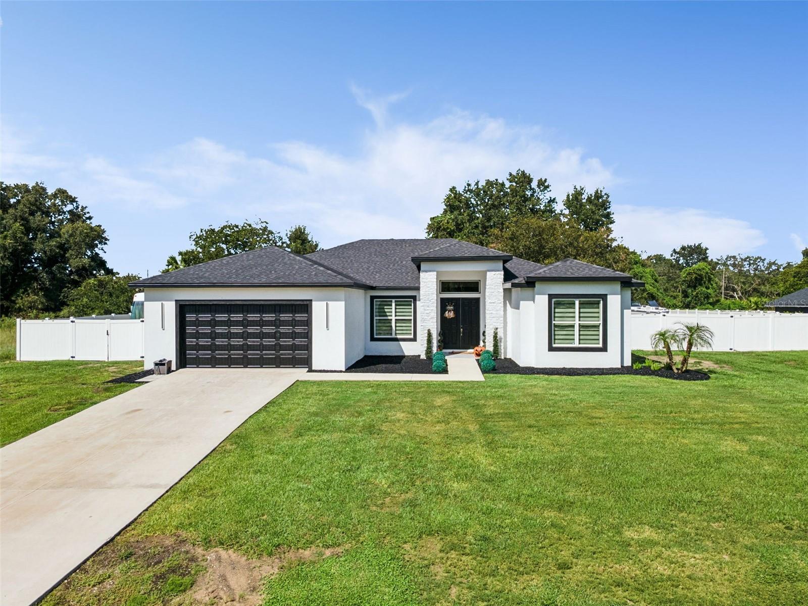 9056 S Bay Dr Property Photo