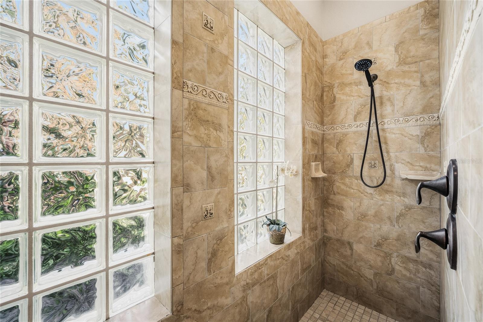 170 Rolex Pt Property Photo 33