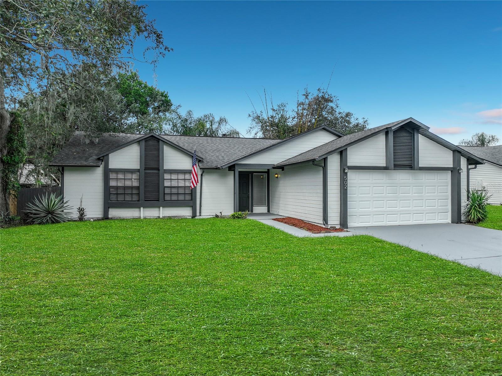502 HAGER DR Property Photo 1