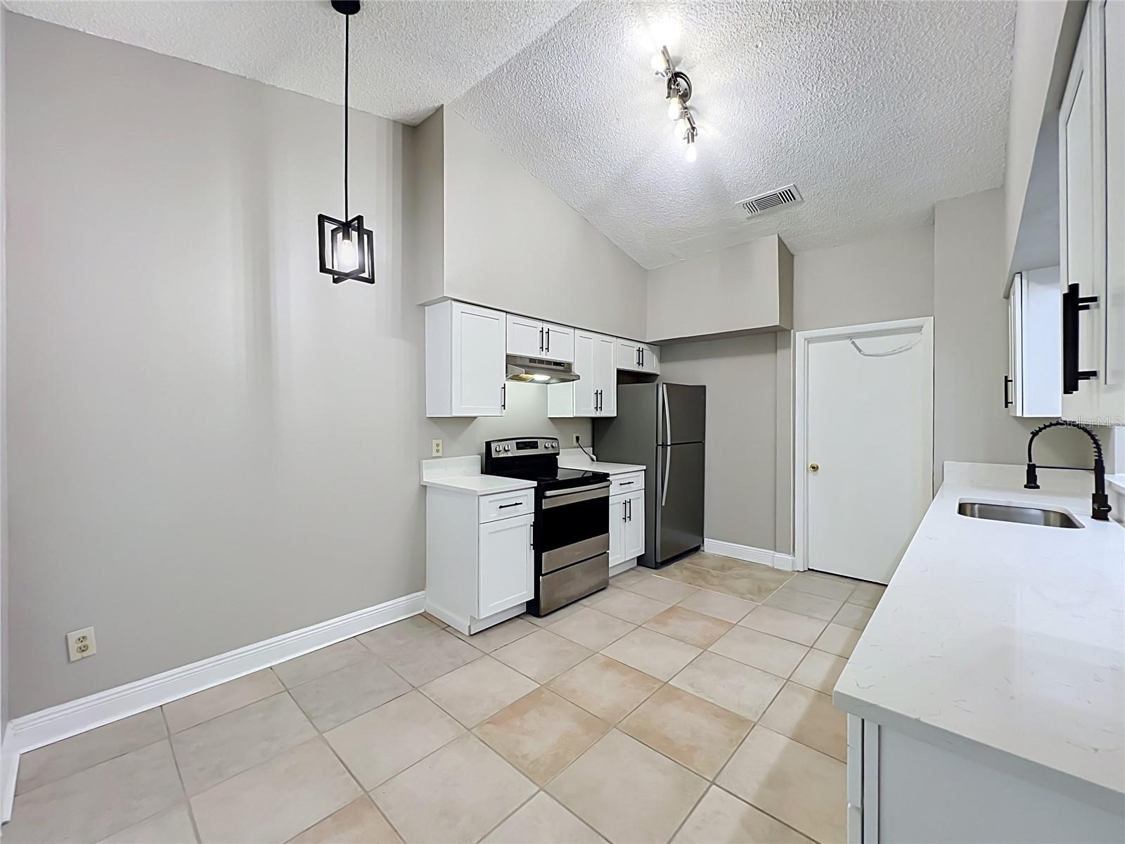 502 Hager Dr Property Photo 24