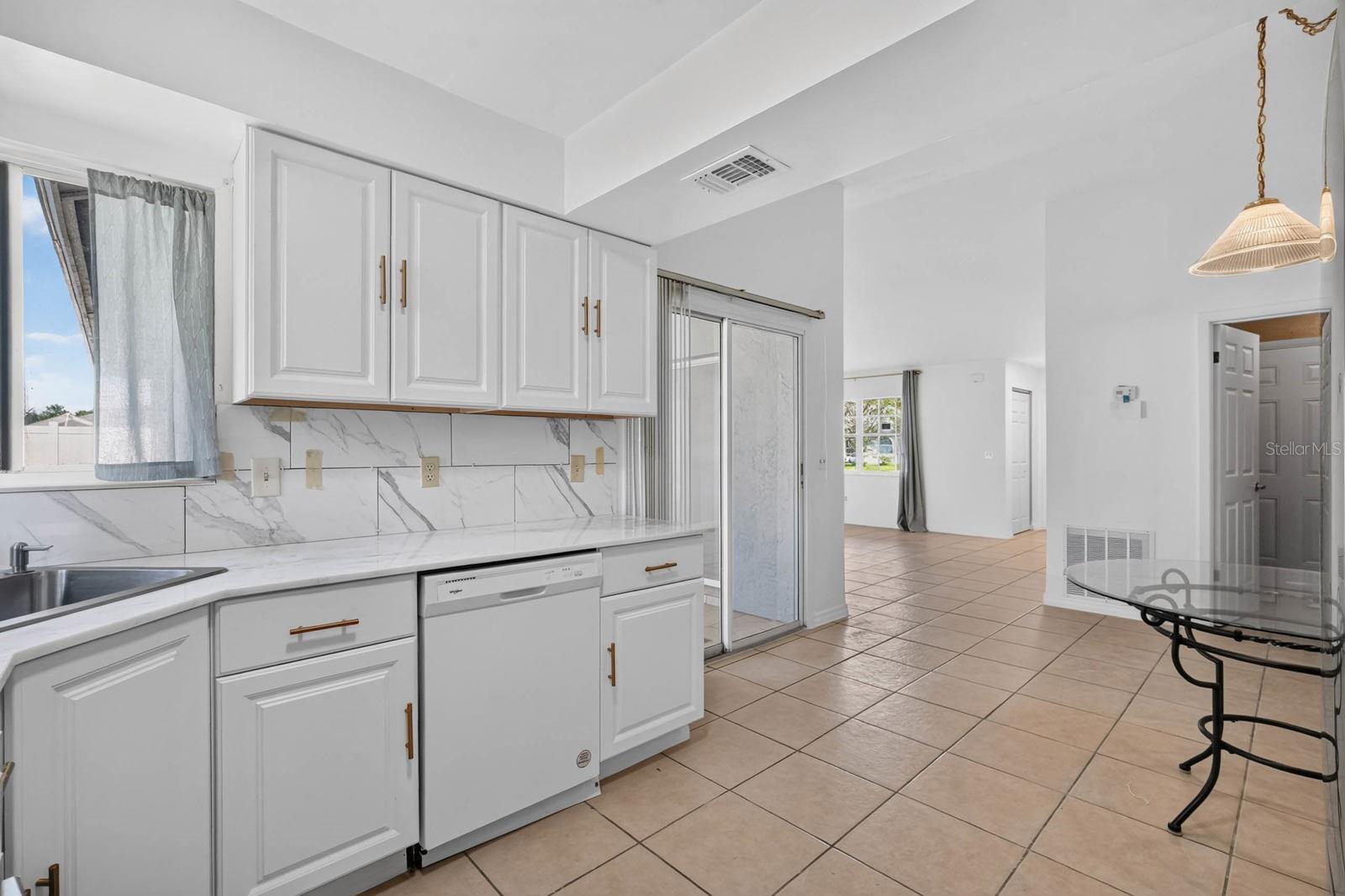7 Brownstone Ln Property Photo 13