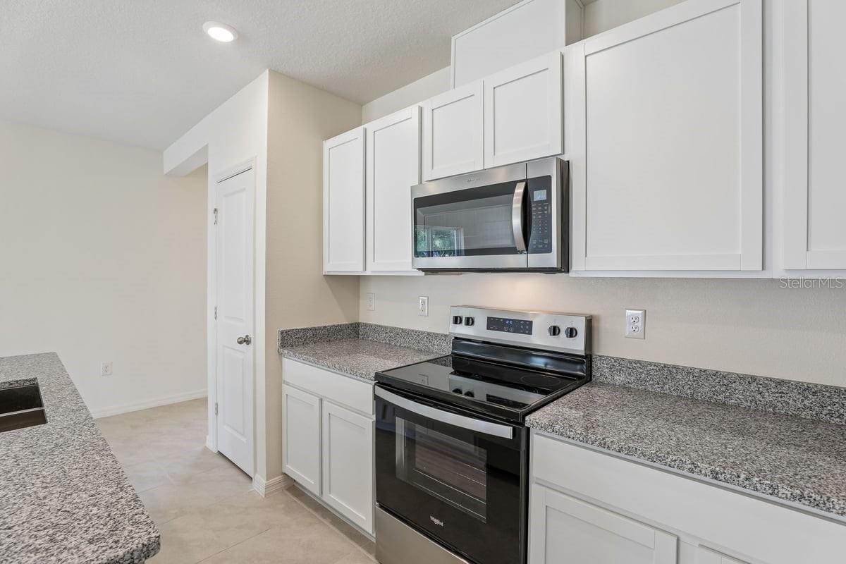 520 Pine Ridge Ct Property Photo 4