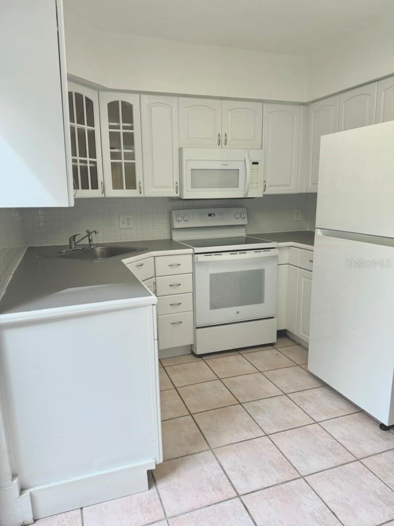 191 Wimbledon Lake Dr ##7-44 Property Photo 4