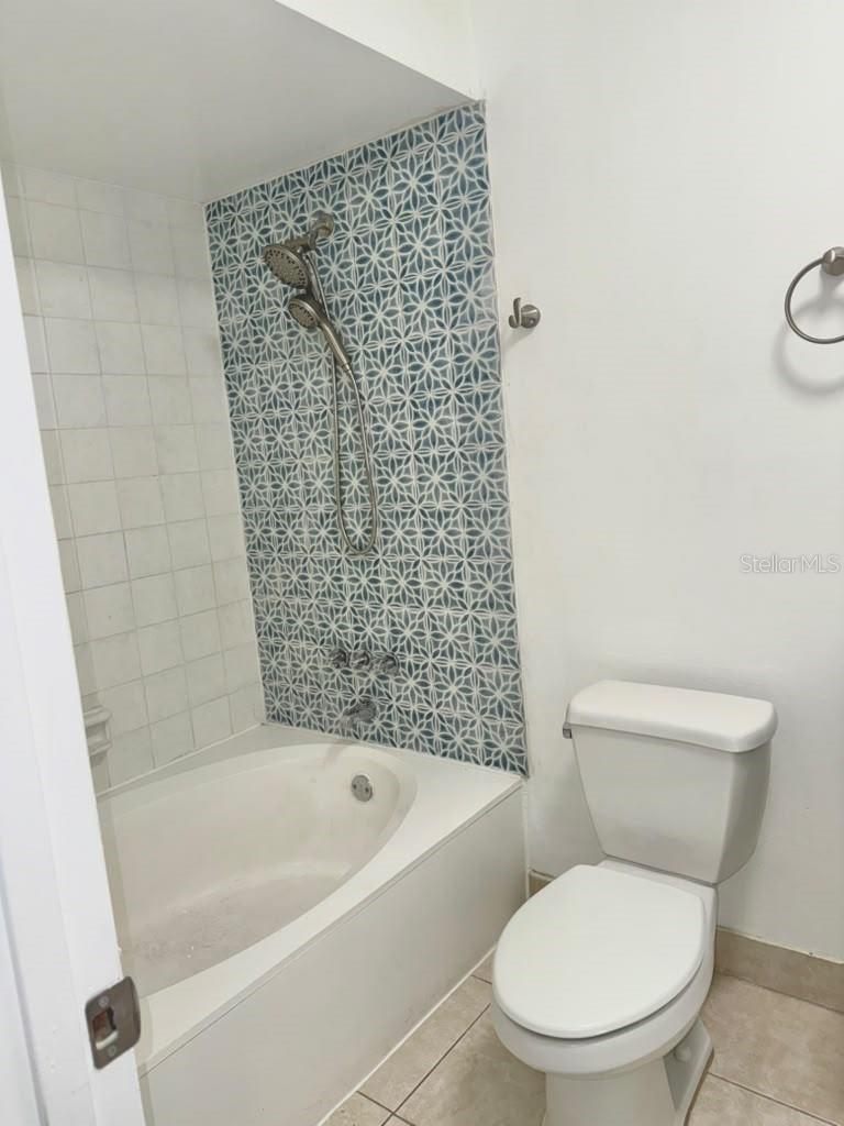 191 Wimbledon Lake Dr ##7-44 Property Photo 18