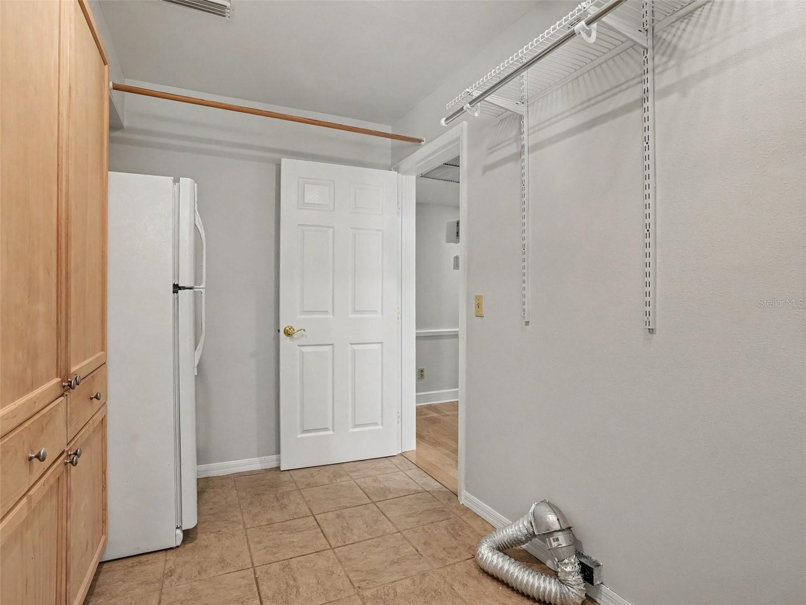 520 Laurel Ln Property Photo 17