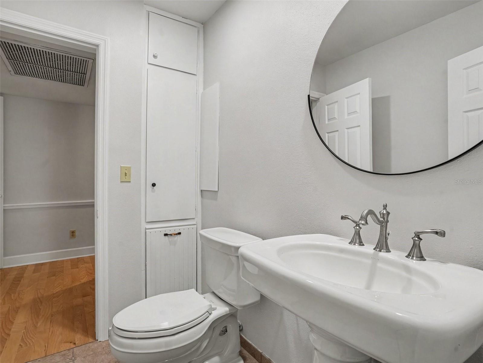 520 Laurel Ln Property Photo 18