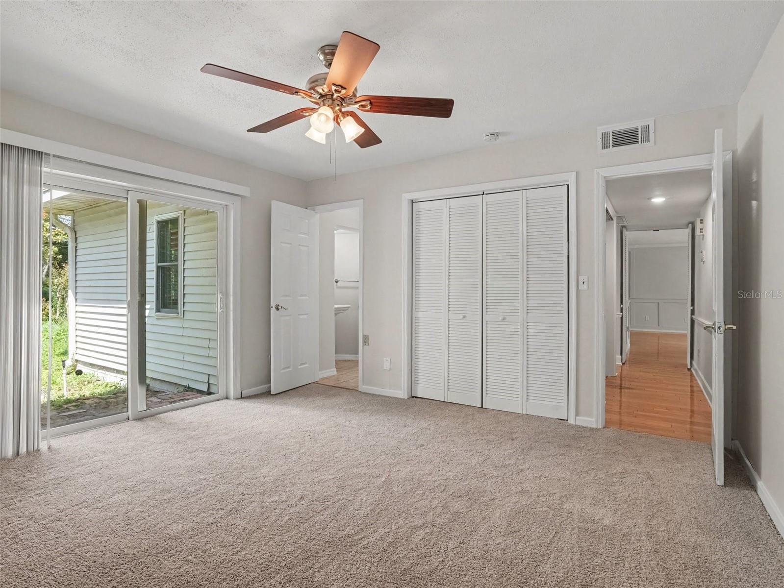 520 Laurel Ln Property Photo 21
