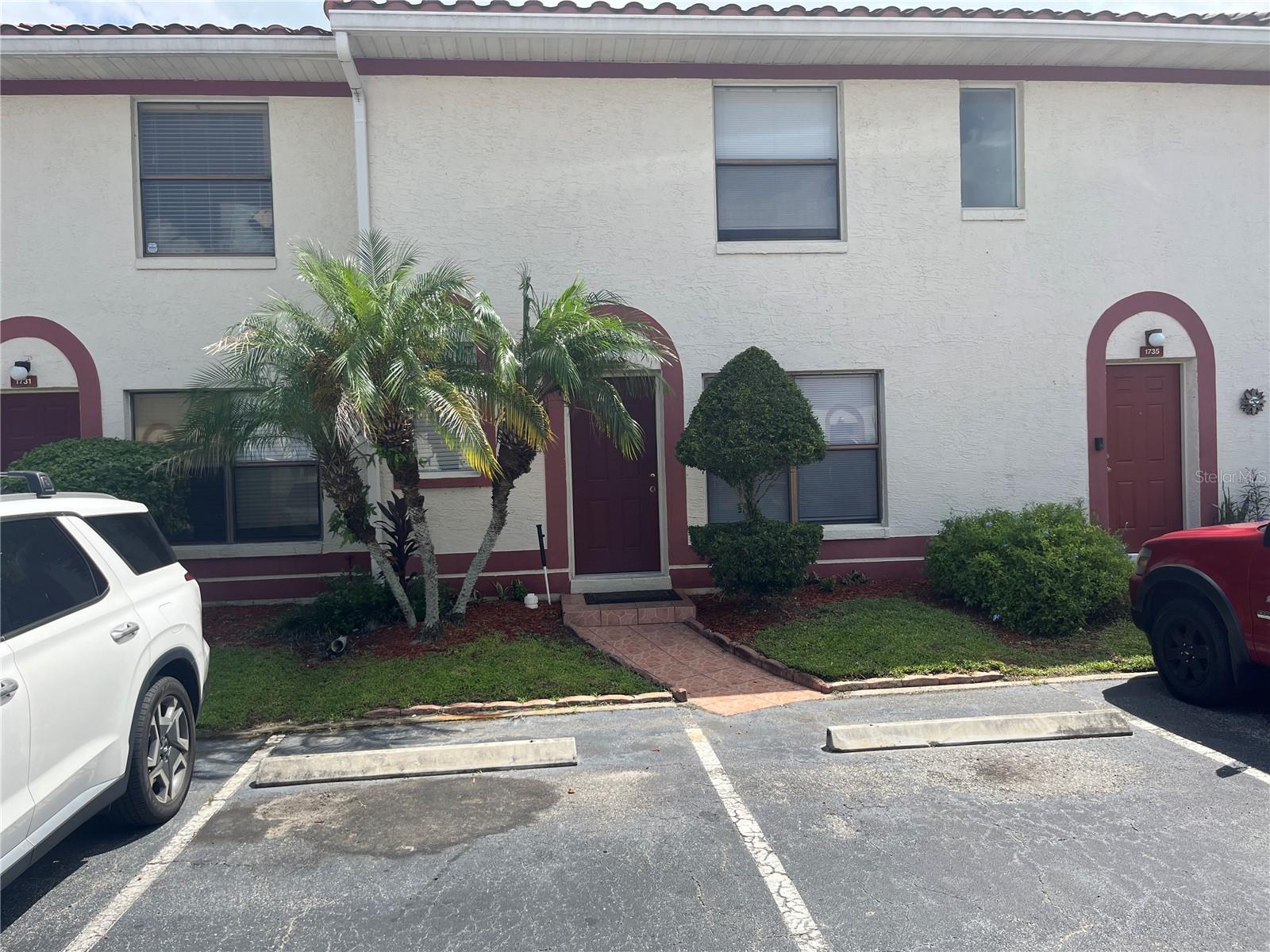 1733 SHADY RIDGE CT #233 Property Photo 1