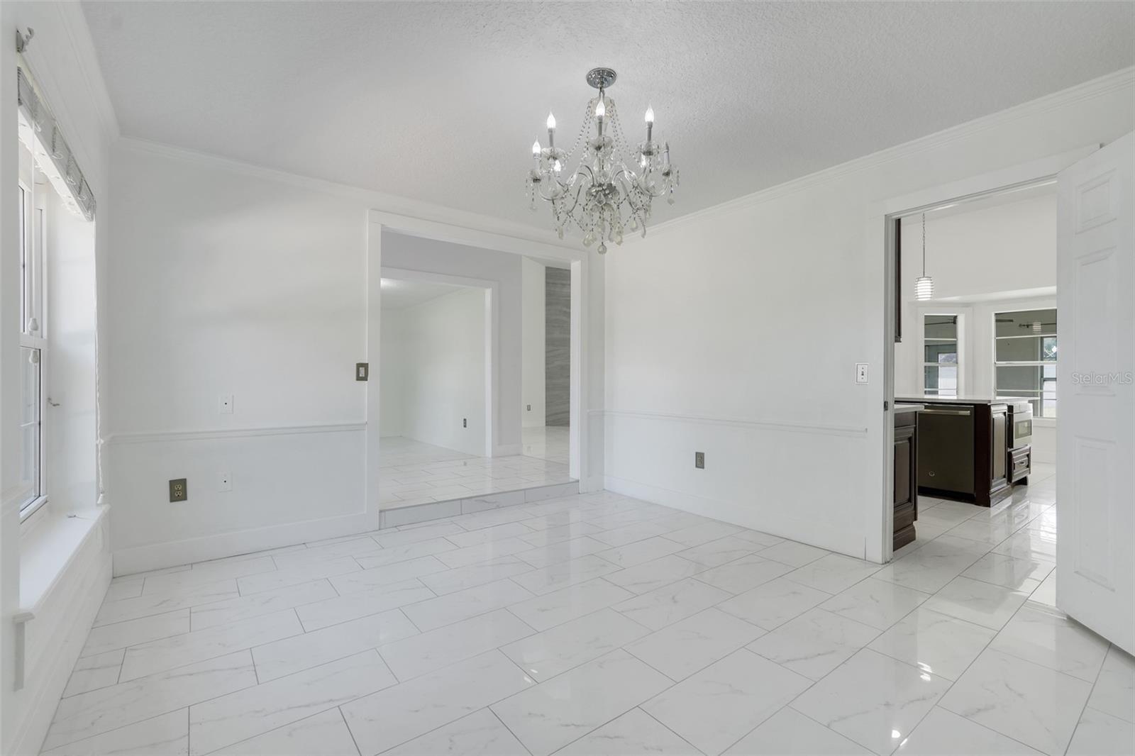 9106 Galleon Ct Property Photo 7
