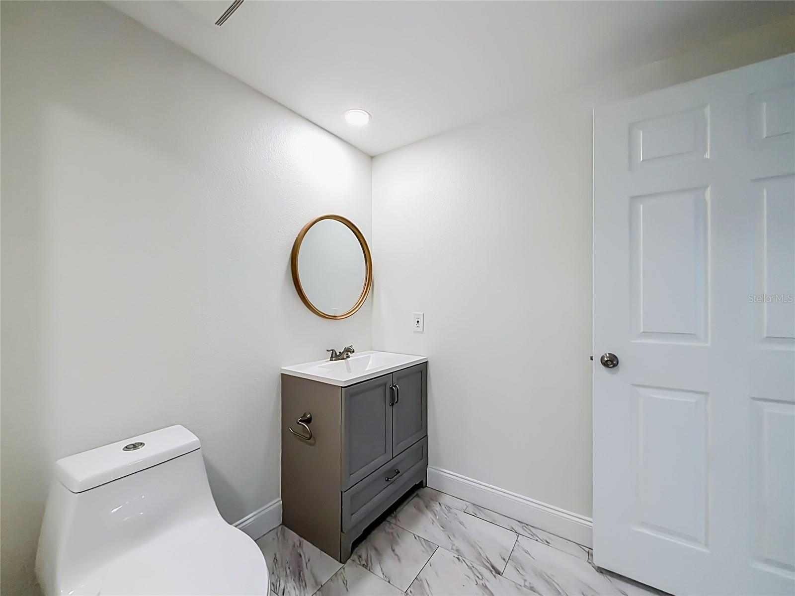322 E Central Blvd #815 Property Photo 28