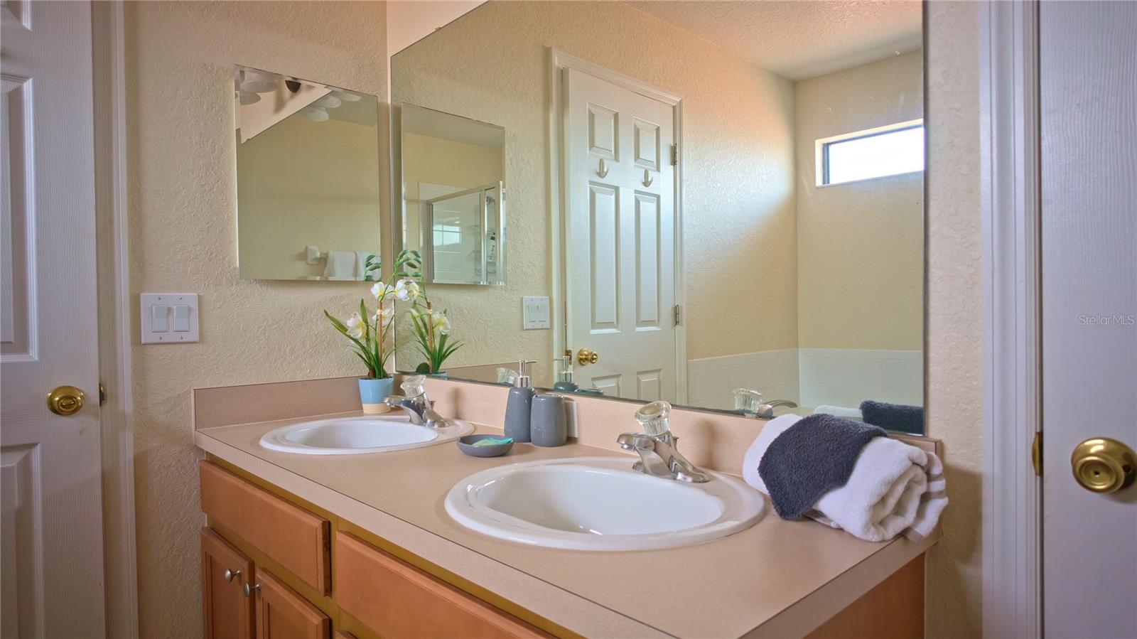 16617 Caribbean Breeze Way Property Photo 15