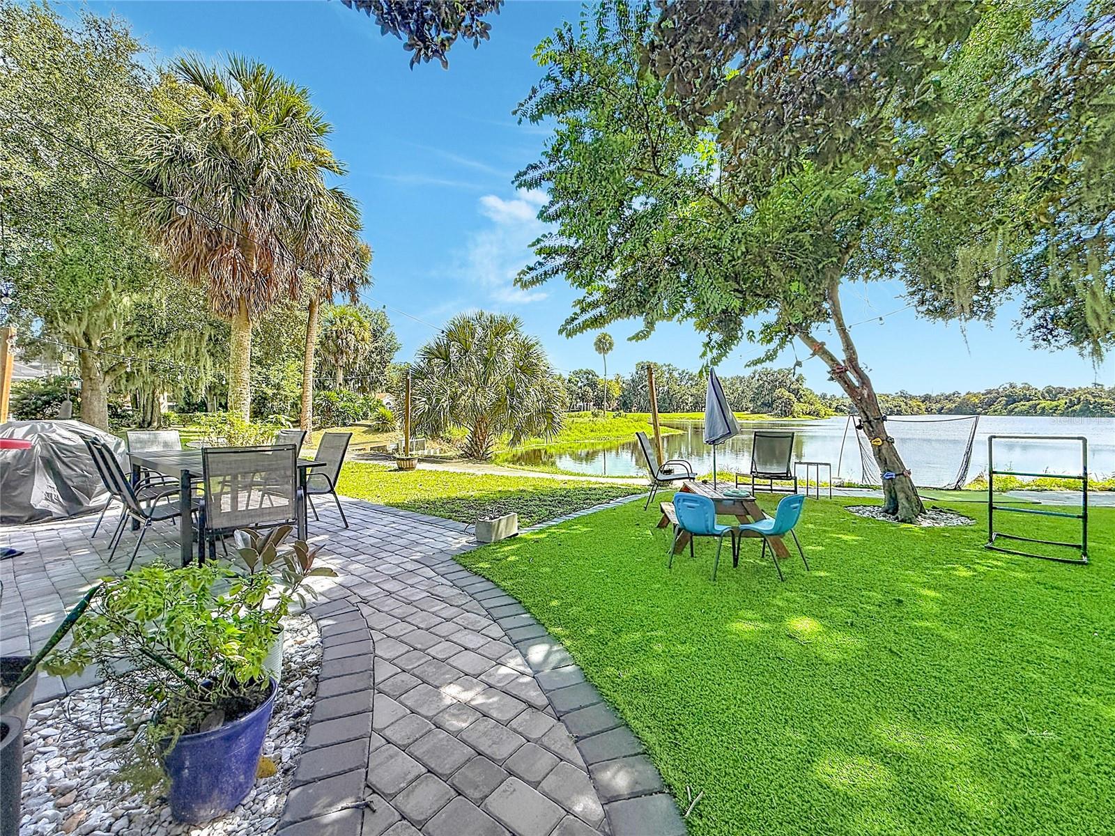 615 Anhinga Rd Property Photo 3
