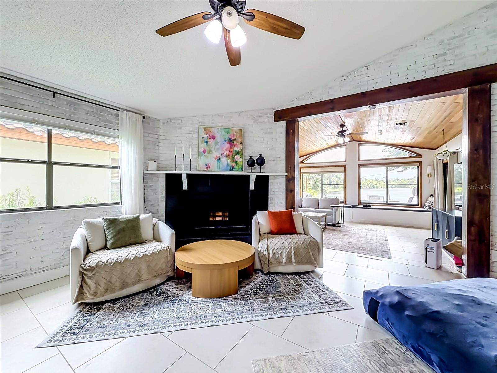 615 Anhinga Rd Property Photo 4