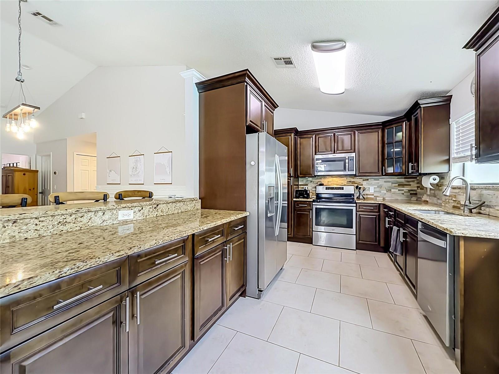 615 Anhinga Rd Property Photo 5
