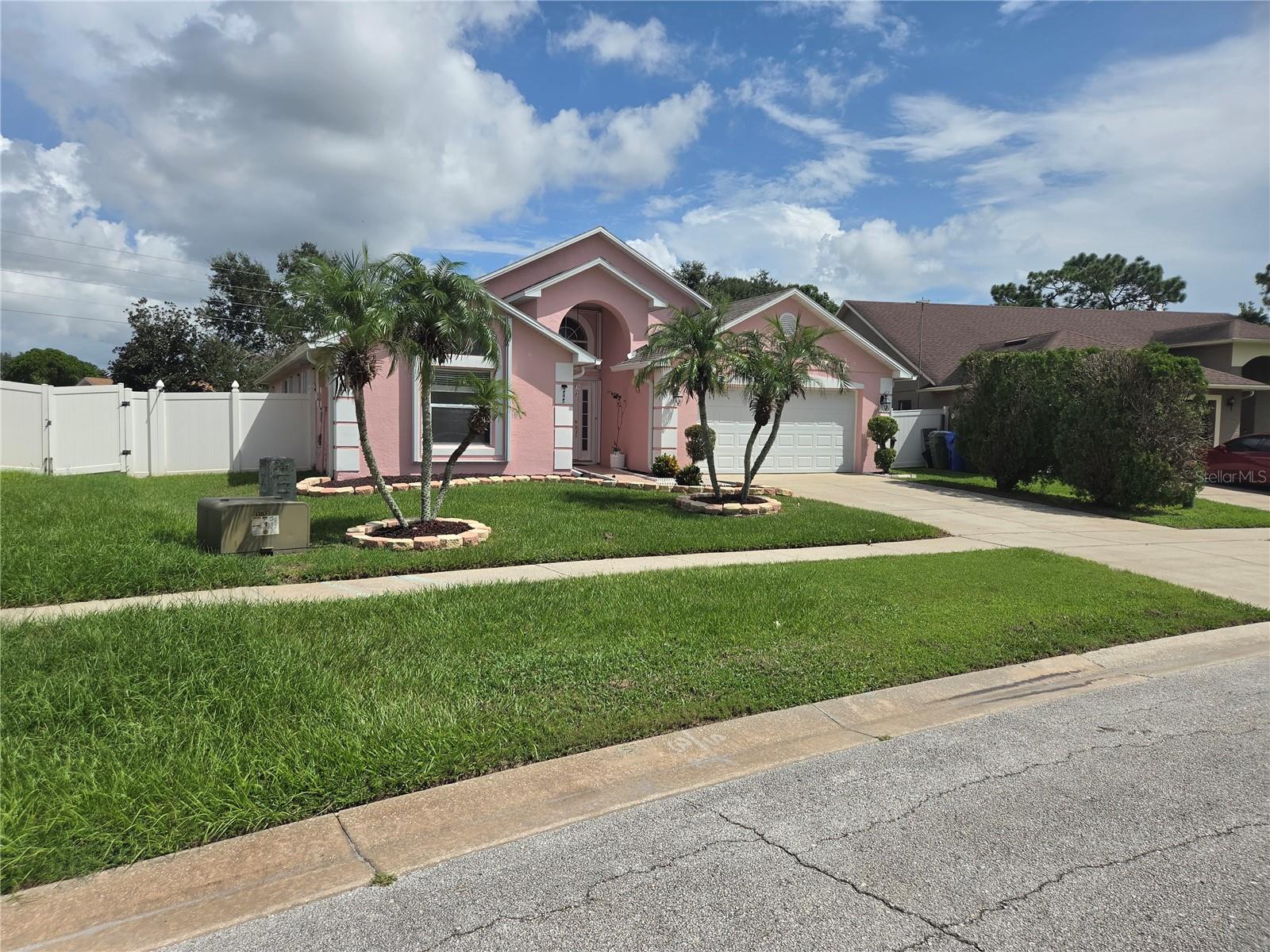 2525 Hikers Ct Property Photo 2
